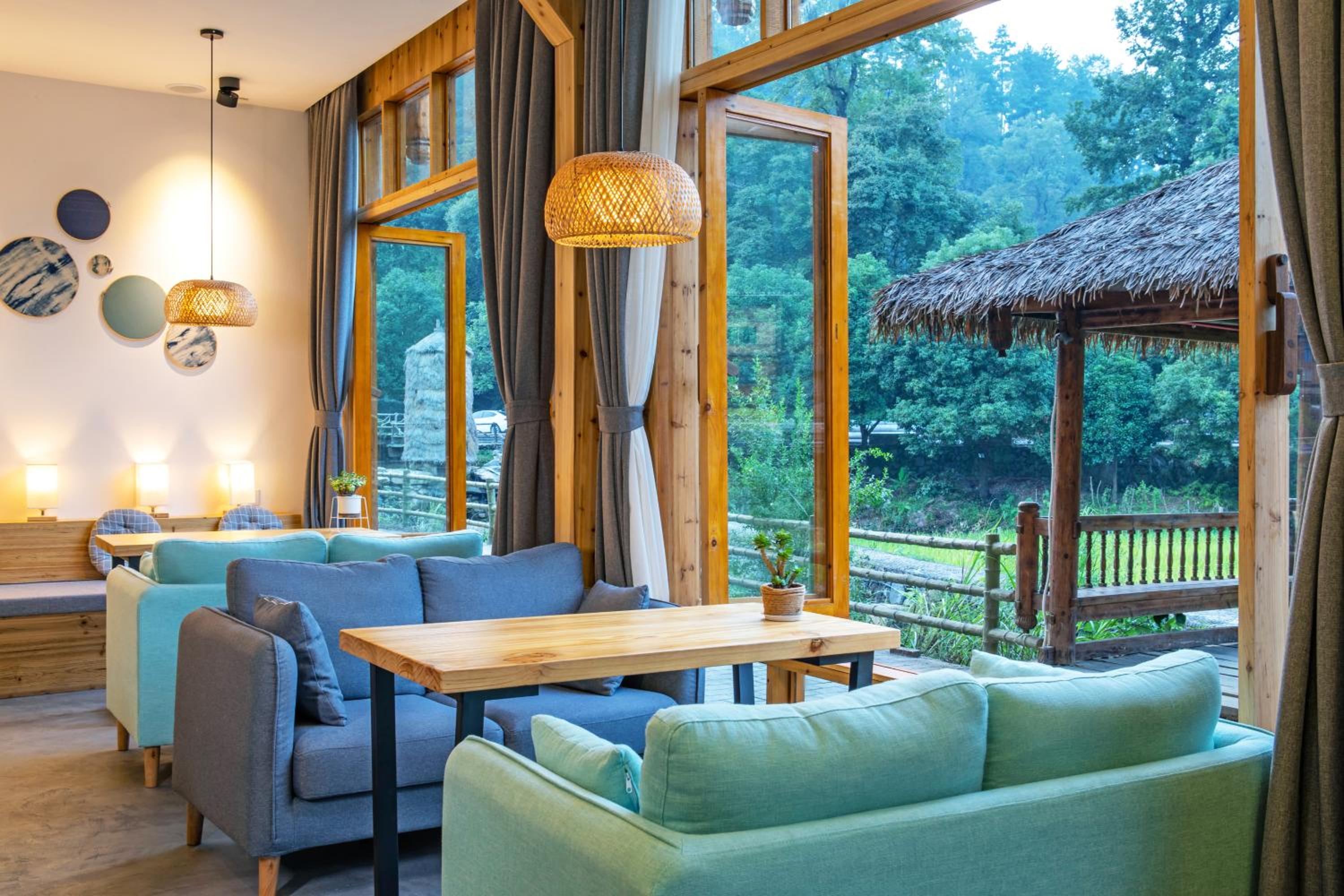 Zhaoxing W Lodge