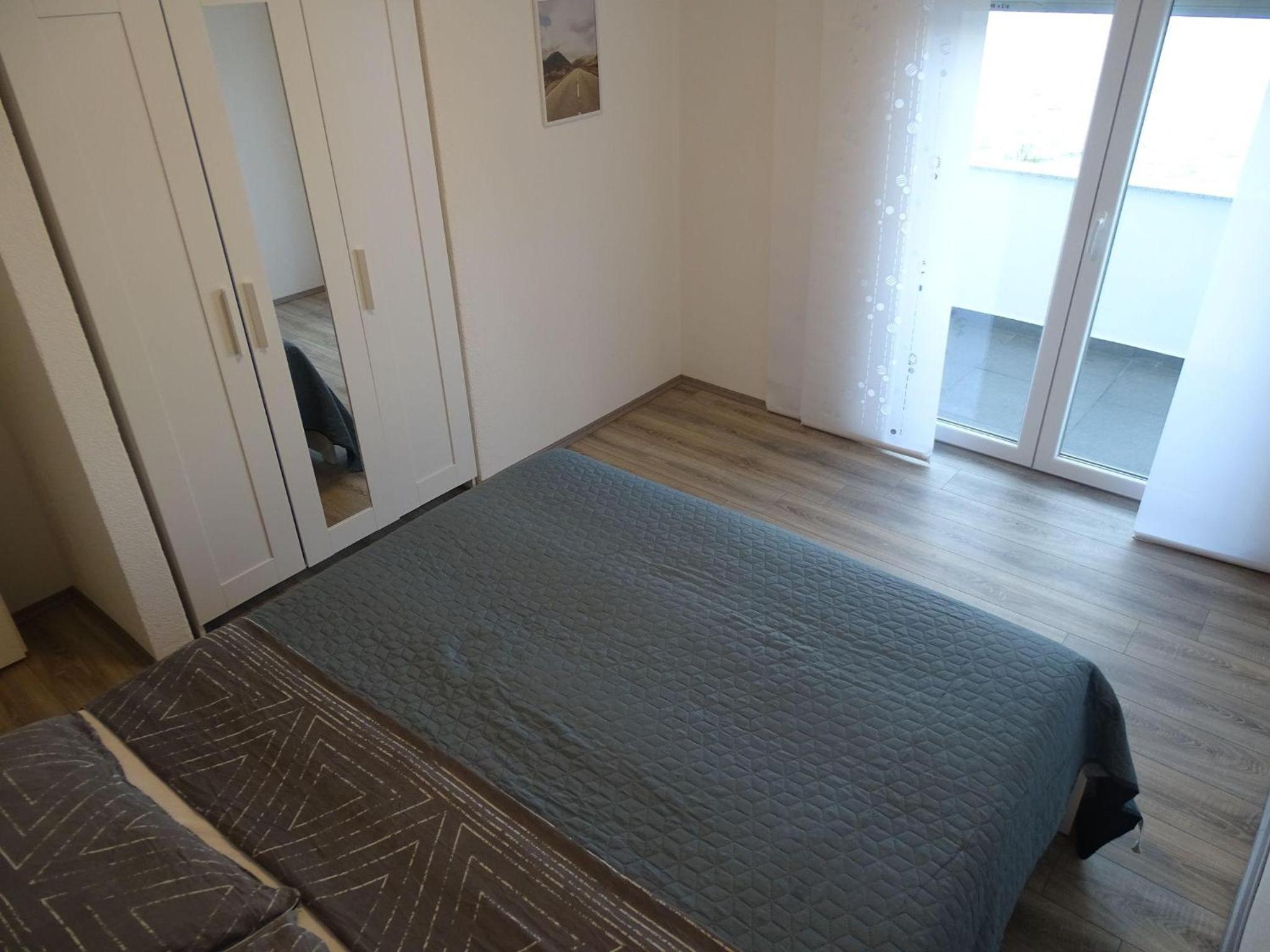 Villa-am-Meer-fuer-12-Personen-mit-Pool view 4