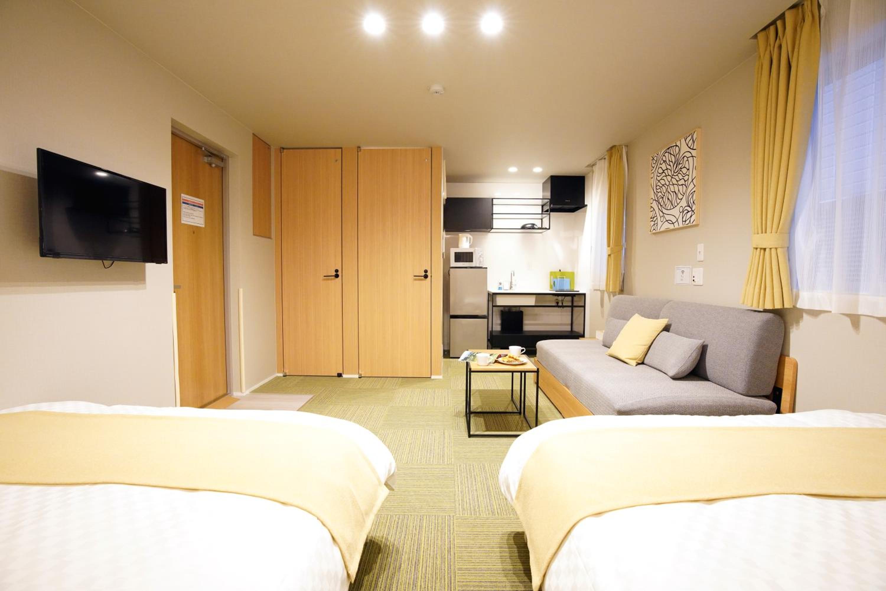 Koti Sopo Universal Bay 1 by Liaison