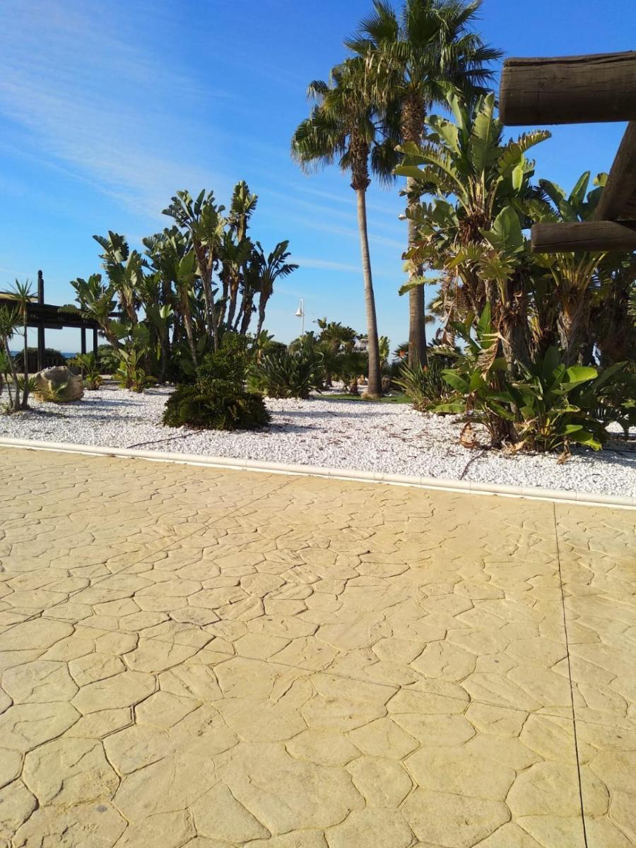 Apartamentos Ana Junto a la playa