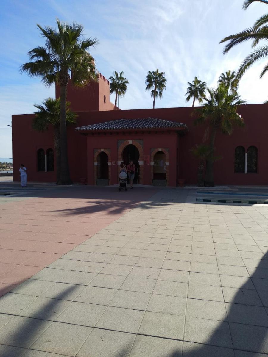 Apartamentos Ana Junto a la playa