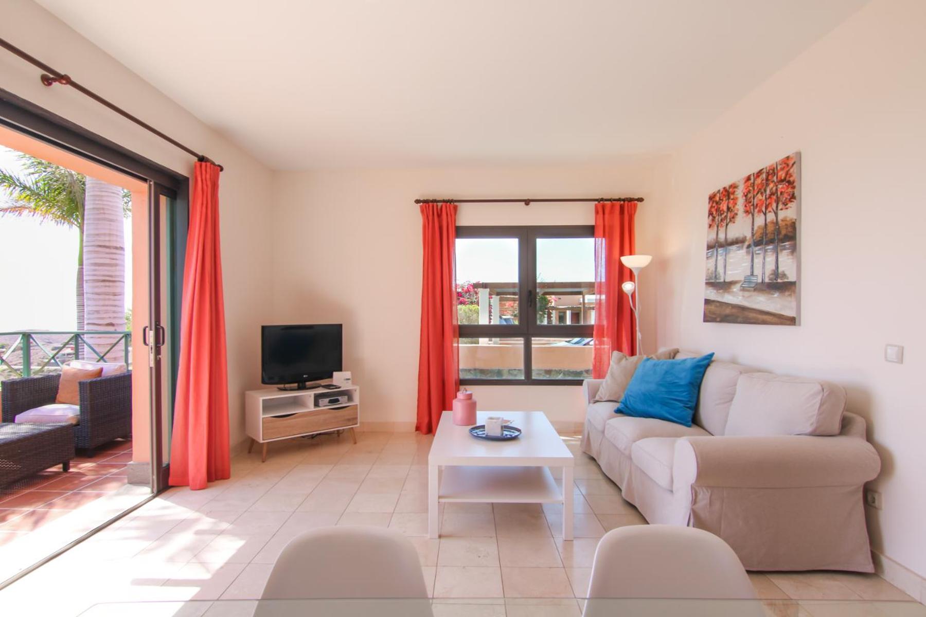 HomeForGuest Salobre Villa, 5pax, pool and great views view 4