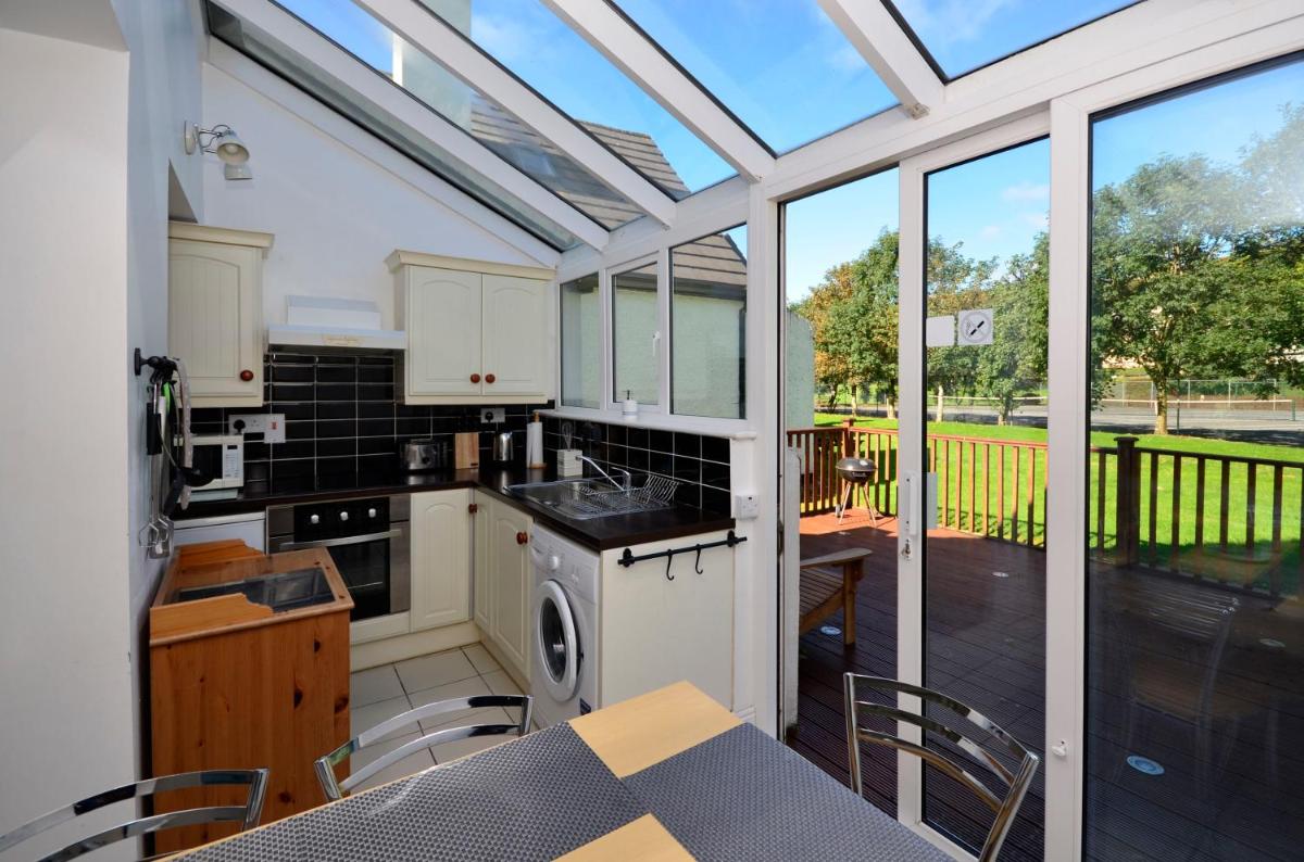 Cottage 346 - Clifden view 4