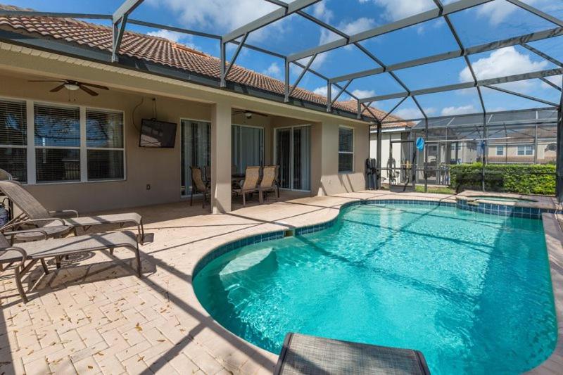 Windsor Luxury 3 Bed Villa with Games Room with Arcade Machines, Private Theater, Private Pool & Spillover Spa, Luxury Furnishings & Upgrades Throughout