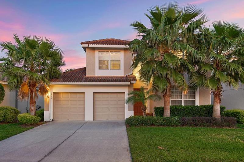Windsor Luxury 3 Bed Villa with Games Room with Arcade Machines, Private Theater, Private Pool & Spillover Spa, Luxury Furnishings & Upgrades Throughout