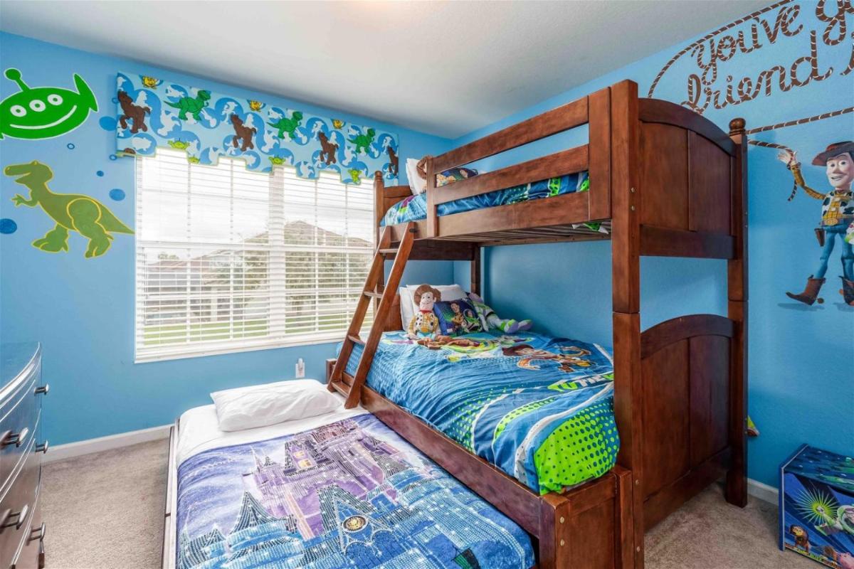 Windsor Luxury 3 Bed Villa with Games Room with Arcade Machines, Private Theater, Private Pool & Spillover Spa, Luxury Furnishings & Upgrades Throughout
