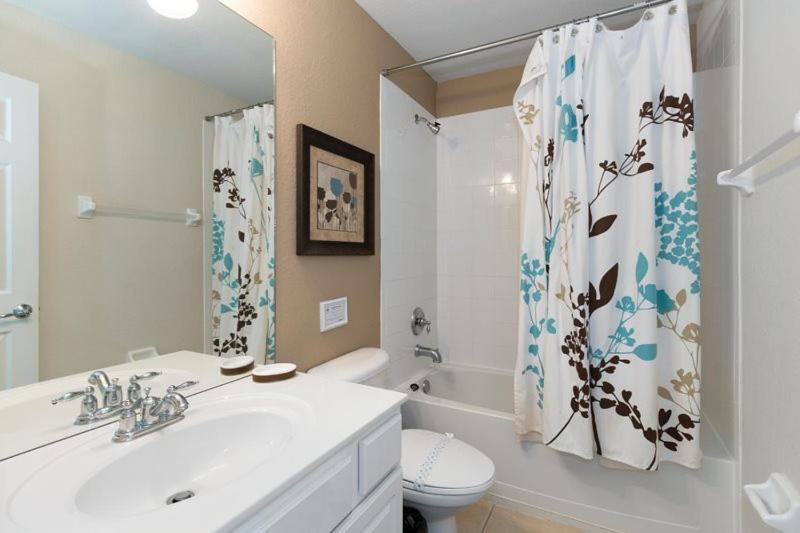 Windsor Luxury 3 Bed Villa with Games Room with Arcade Machines, Private Theater, Private Pool & Spillover Spa, Luxury Furnishings & Upgrades Throughout