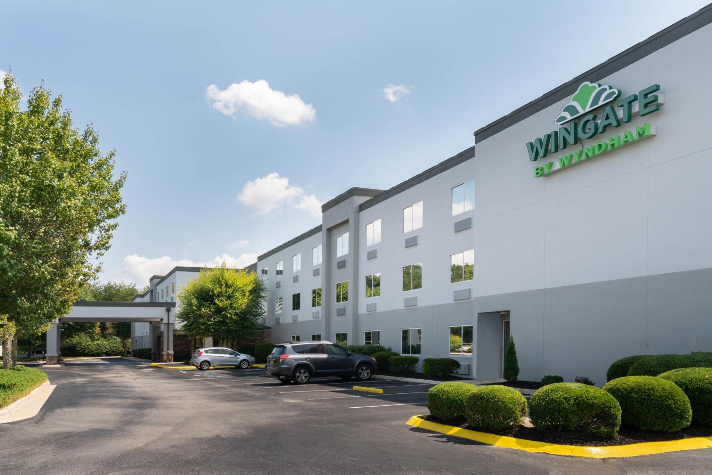 Hotel Wingate by Wyndham Fletcher at Asheville Airport