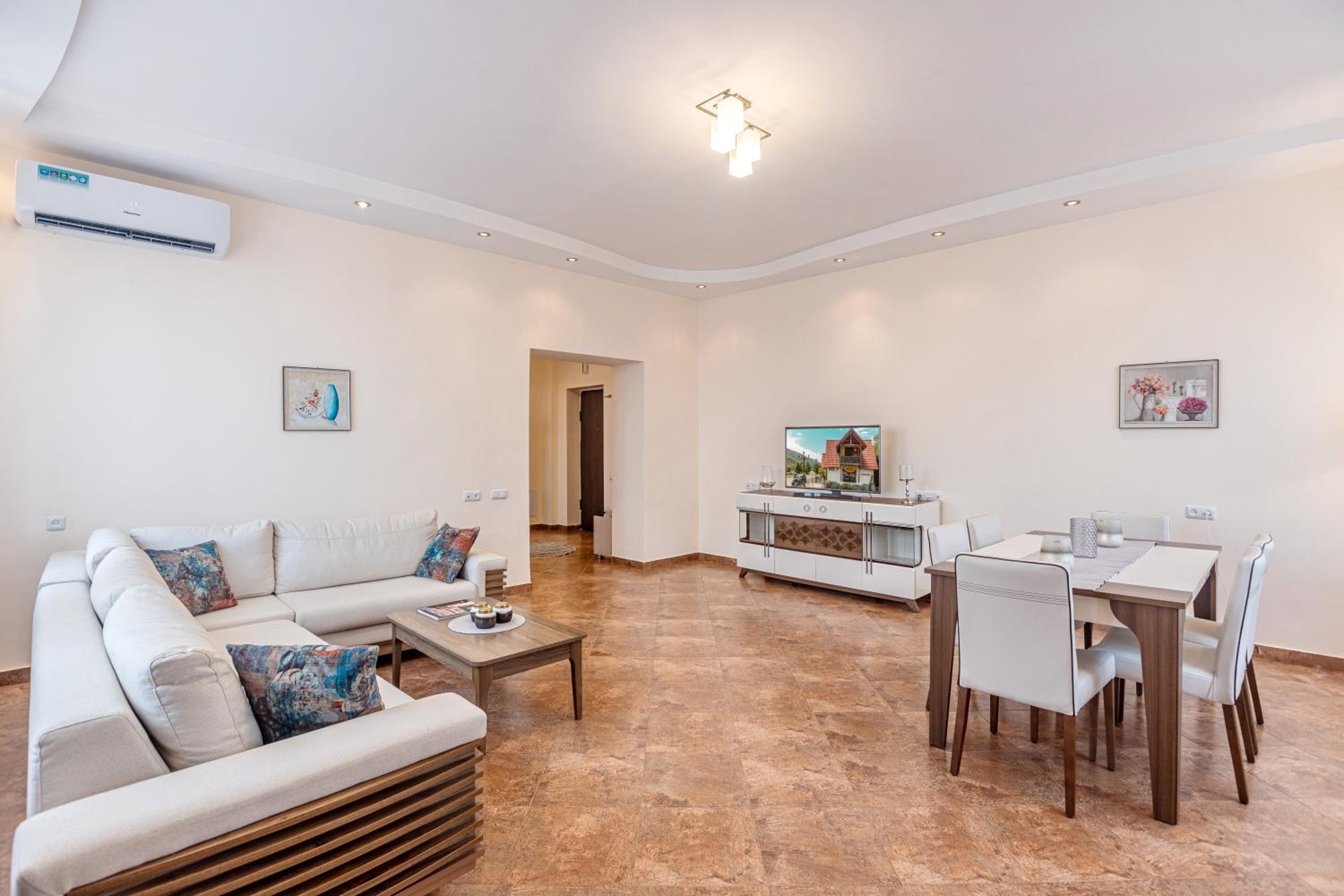 Apart-Hotel on Amiryan 4-6
