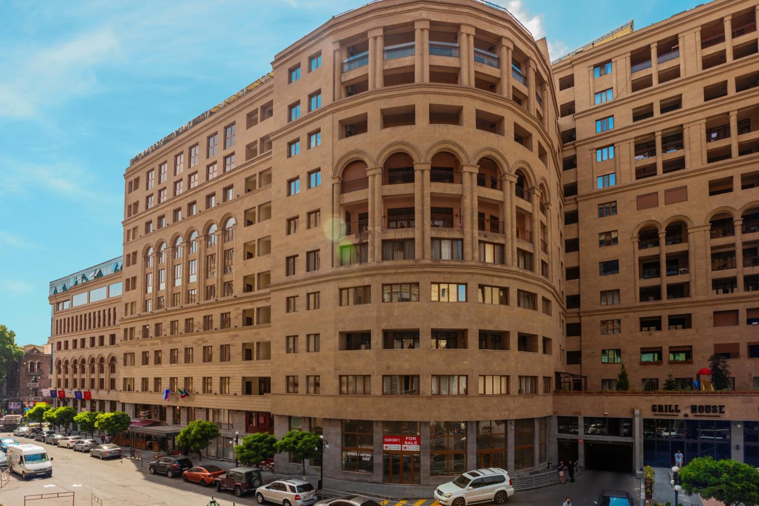 Apart-Hotel on Amiryan 4-6