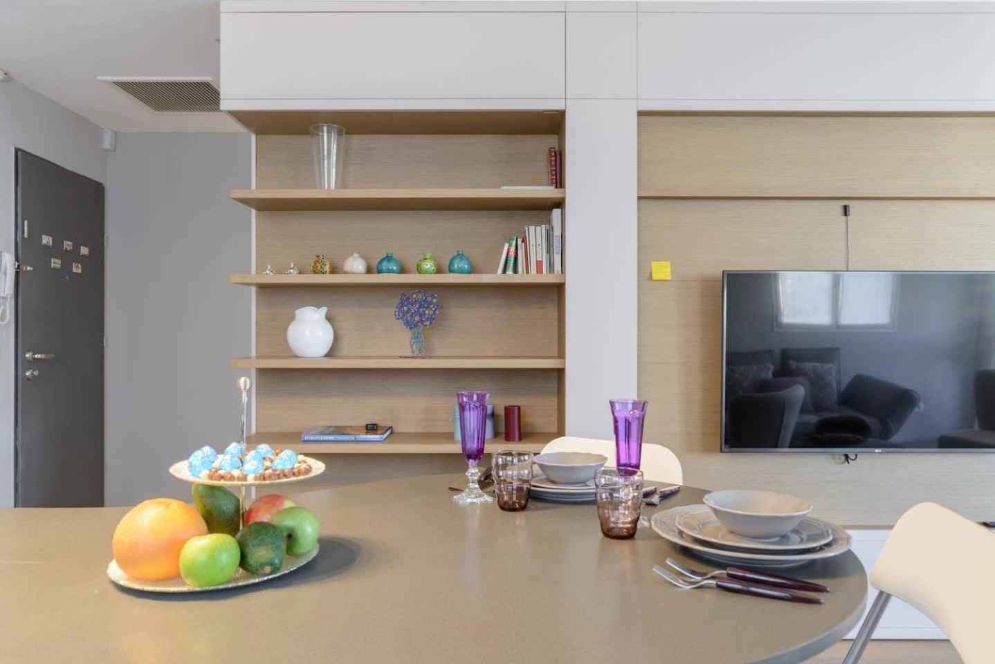 Italian design apartment in Rothschild Blvd