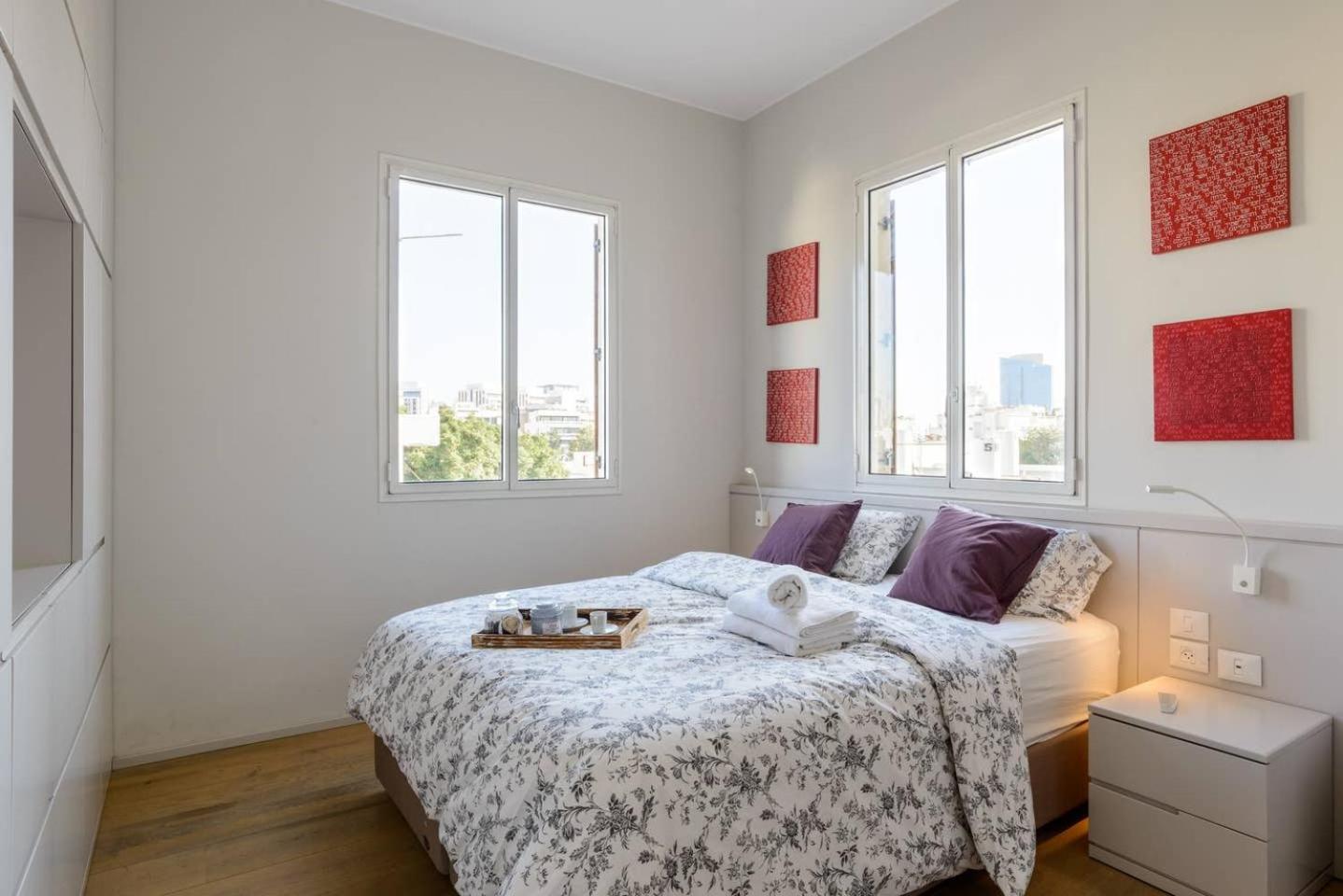 Italian design apartment in Rothschild Blvd