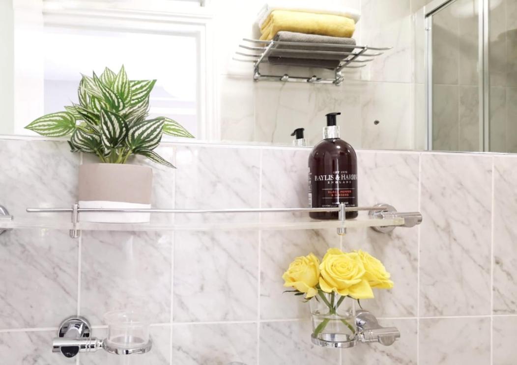Oxford Vacations - Bright, Charming Peaceful Oxford Apartment - Property Image 14