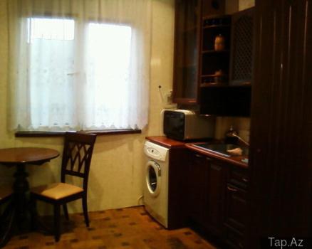 Macdonals Next to 1 bedroom and a nice sofa