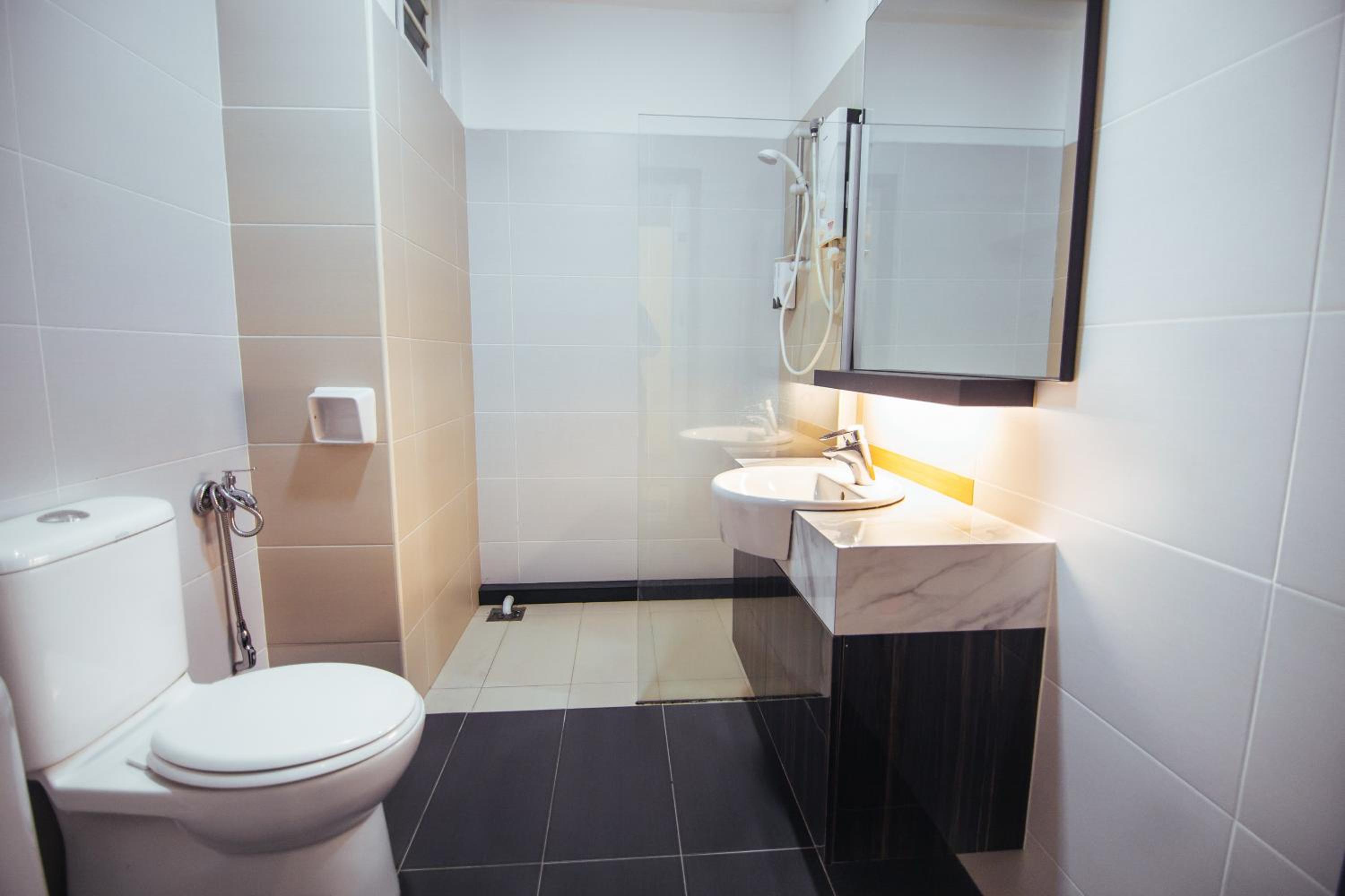 Akademik Suite by RR JBcity