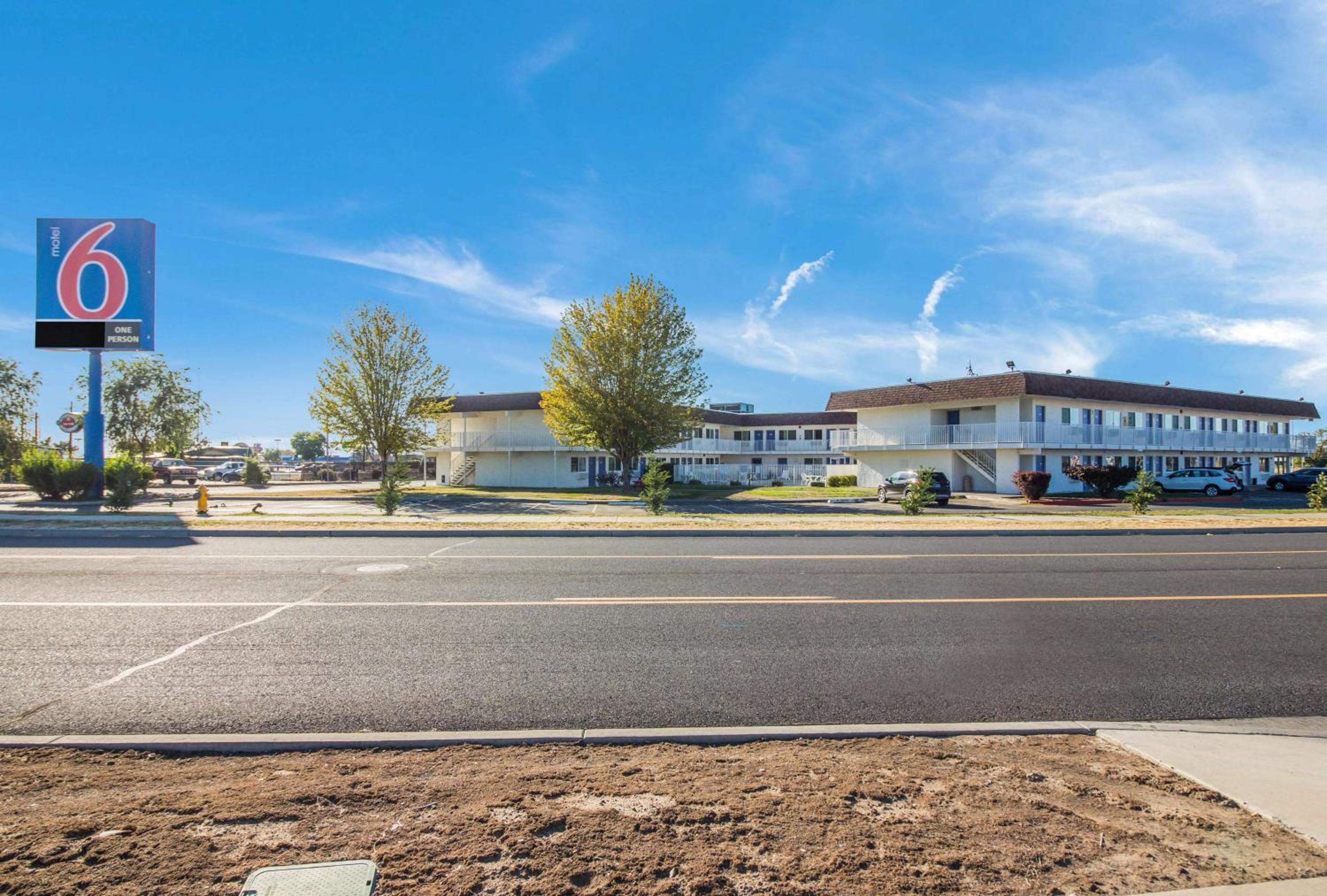 Moses Lake Vacations - Motel 6-Moses Lake, WA - Property Image 1
