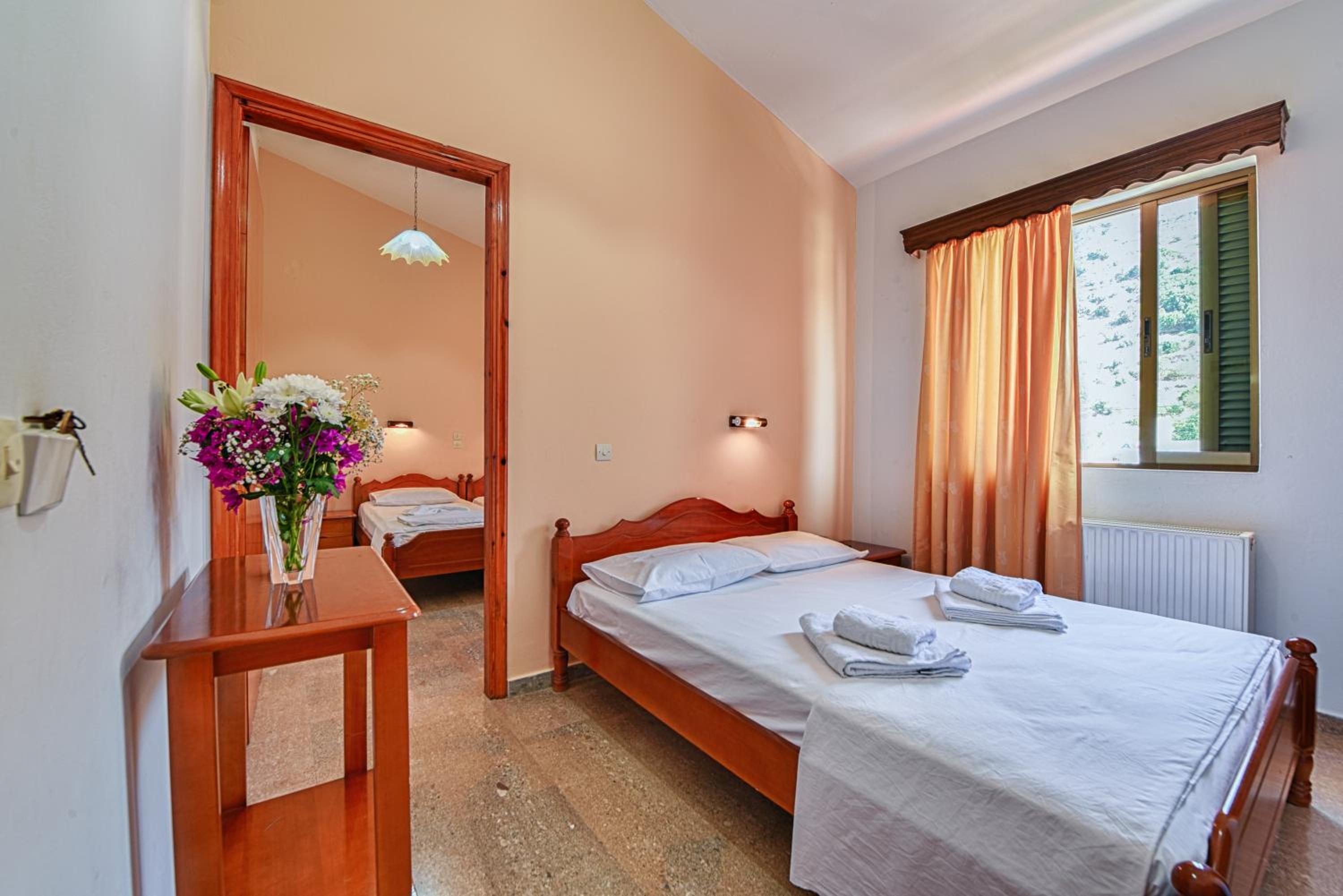 Ionis Hotel
