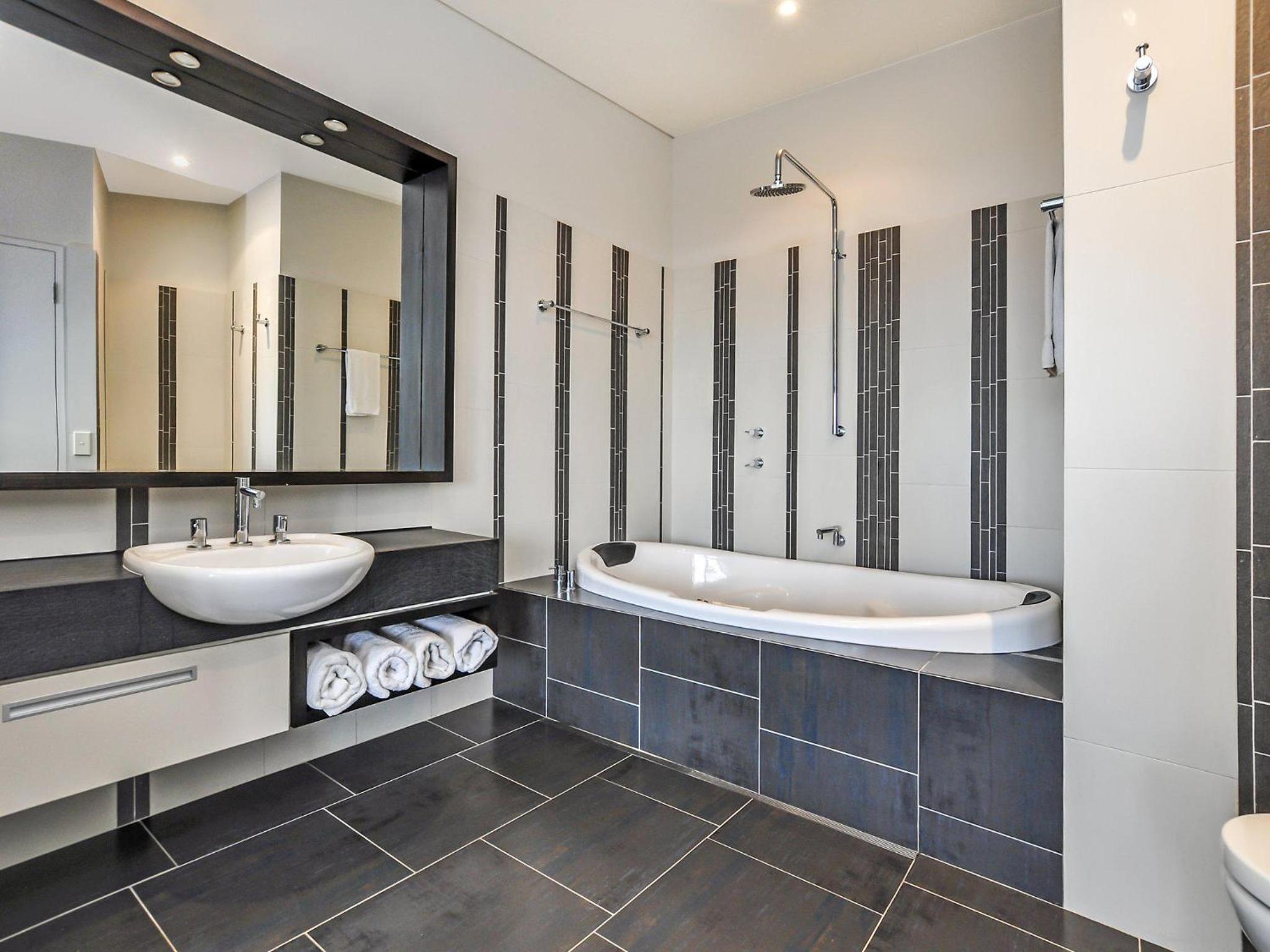 Hearns Beachside Villa 2