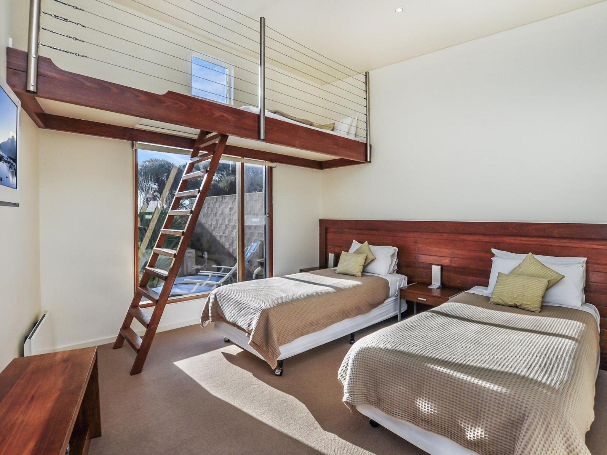 Hearns Beachside Villa 4