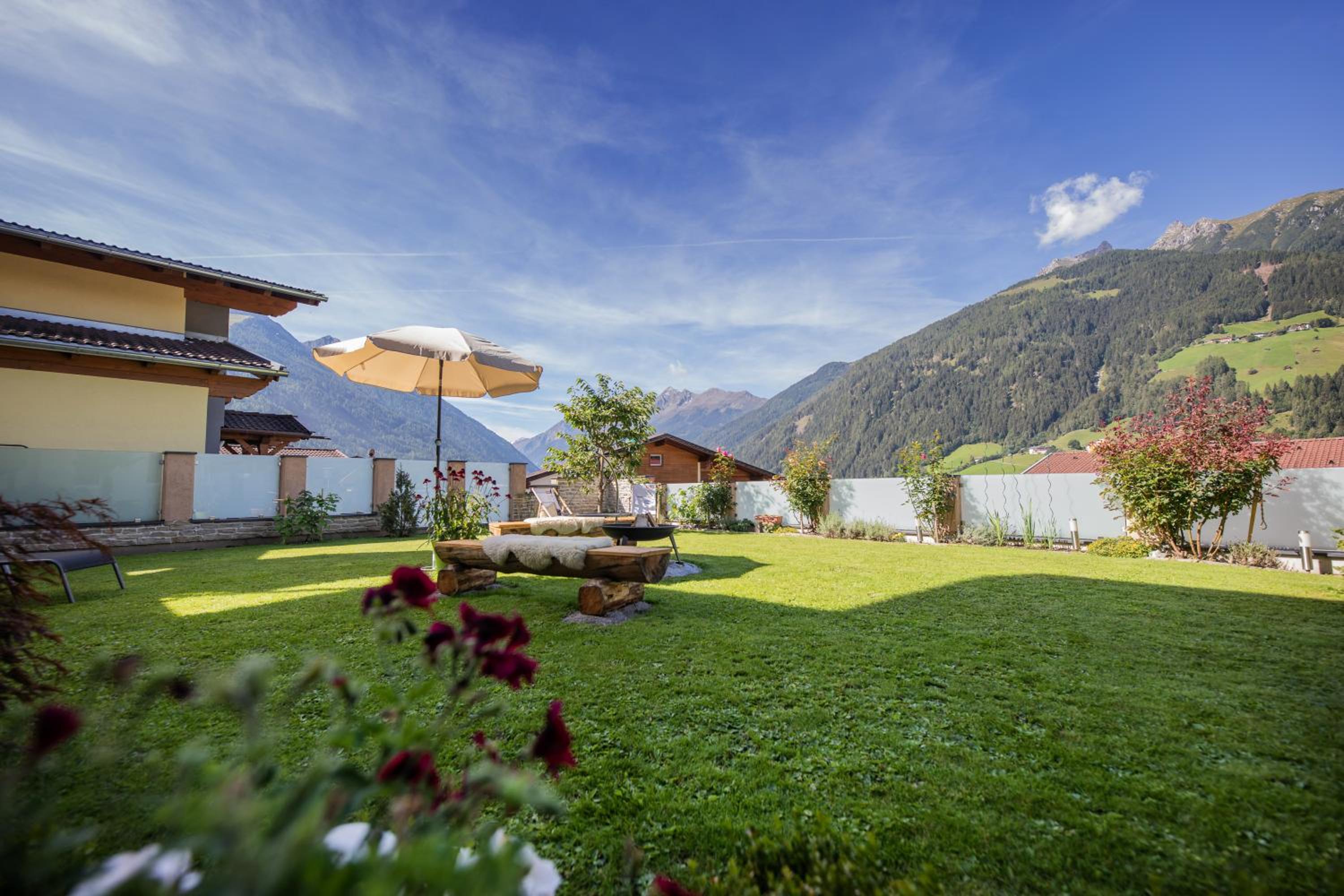 Hitchcock Apartment Stubai view 5