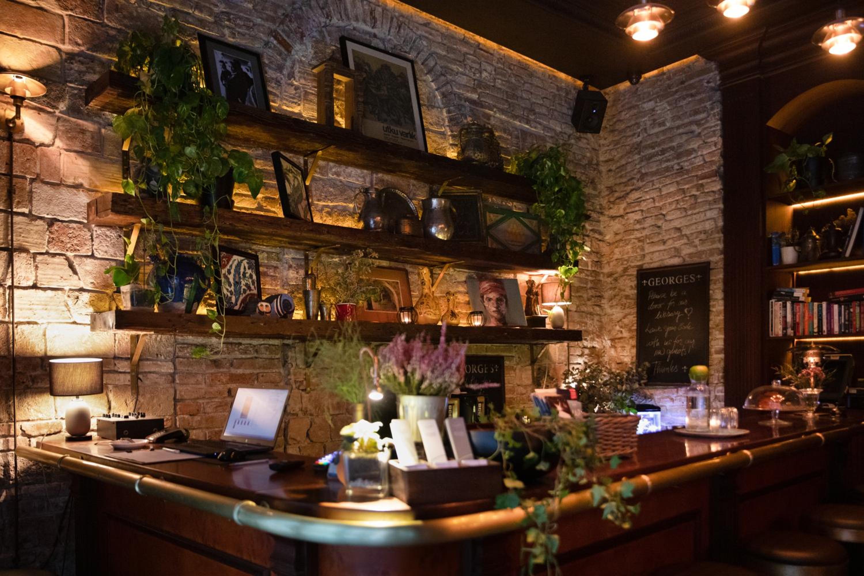 Georges Otel Galata - Image 24