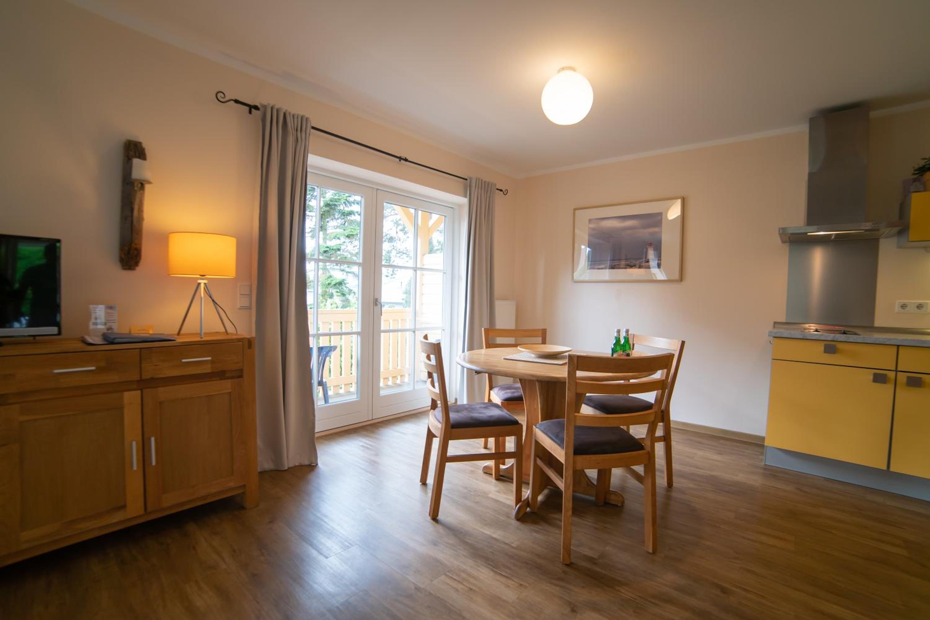Haus Stoertebeker Appartements - Hotel Garni, Seebad Lubmin