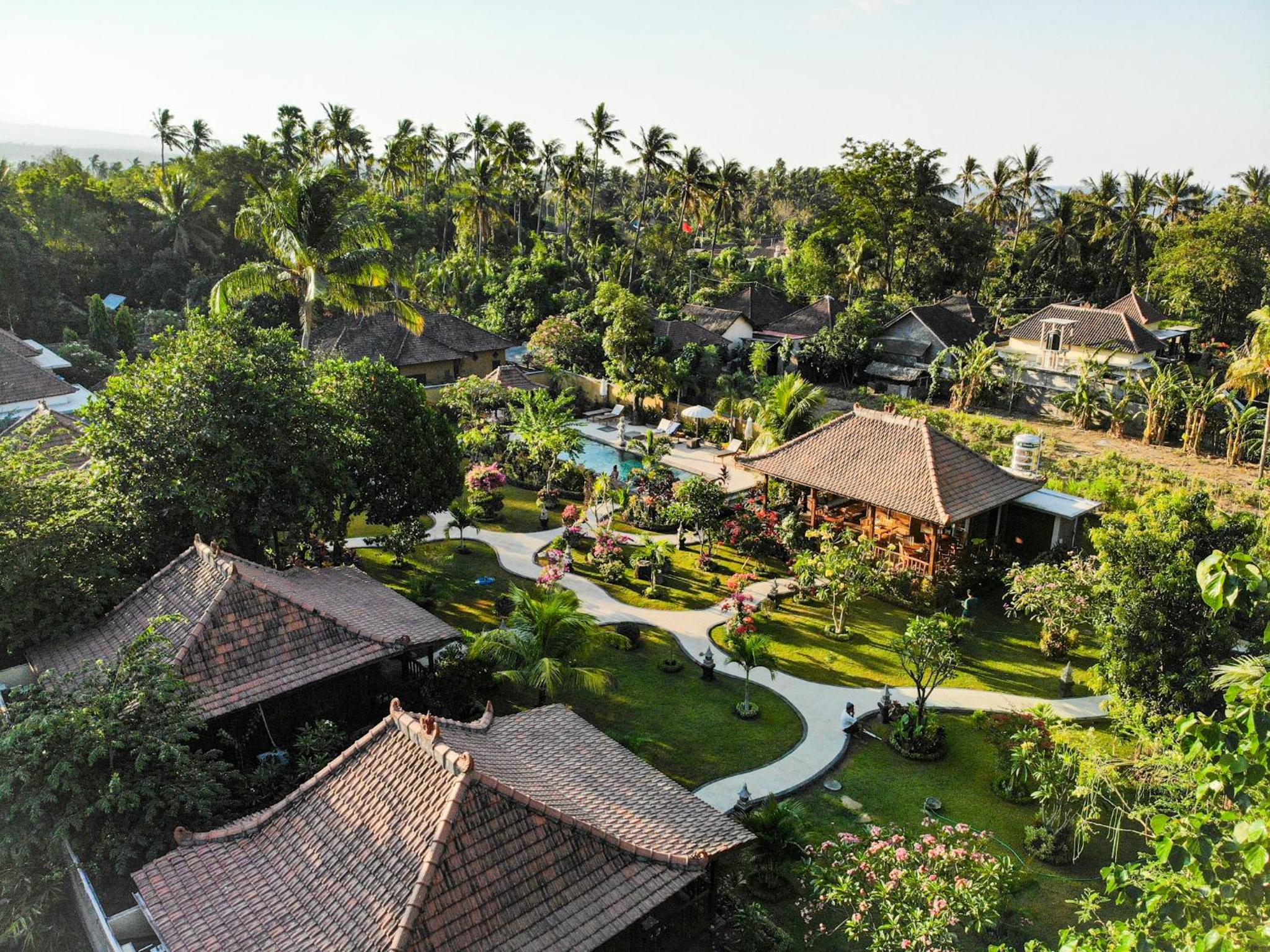 Kubu Kangin Resort