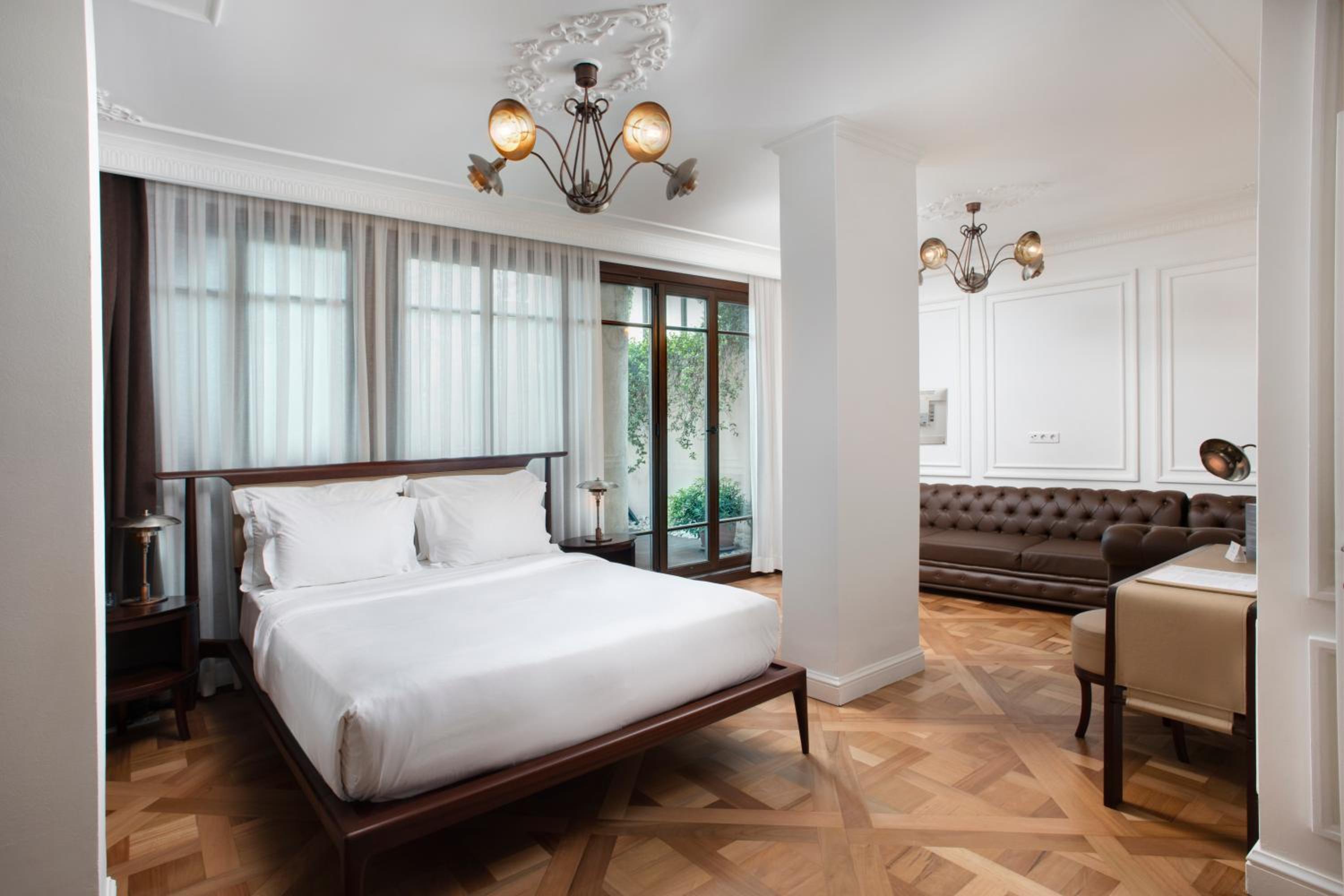 Georges Otel Galata - Image 118