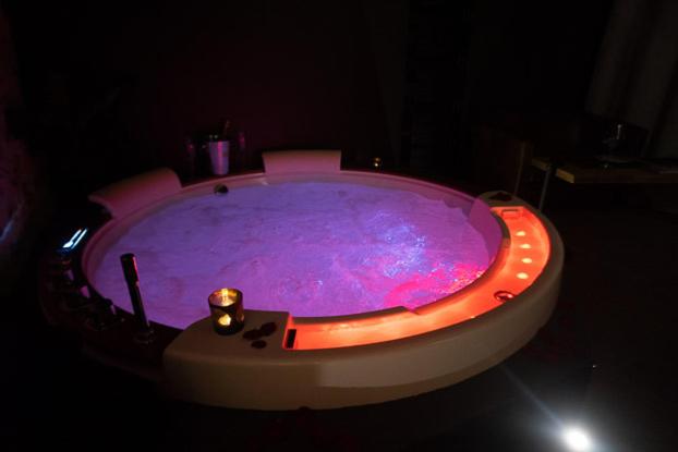 Jacuzzi