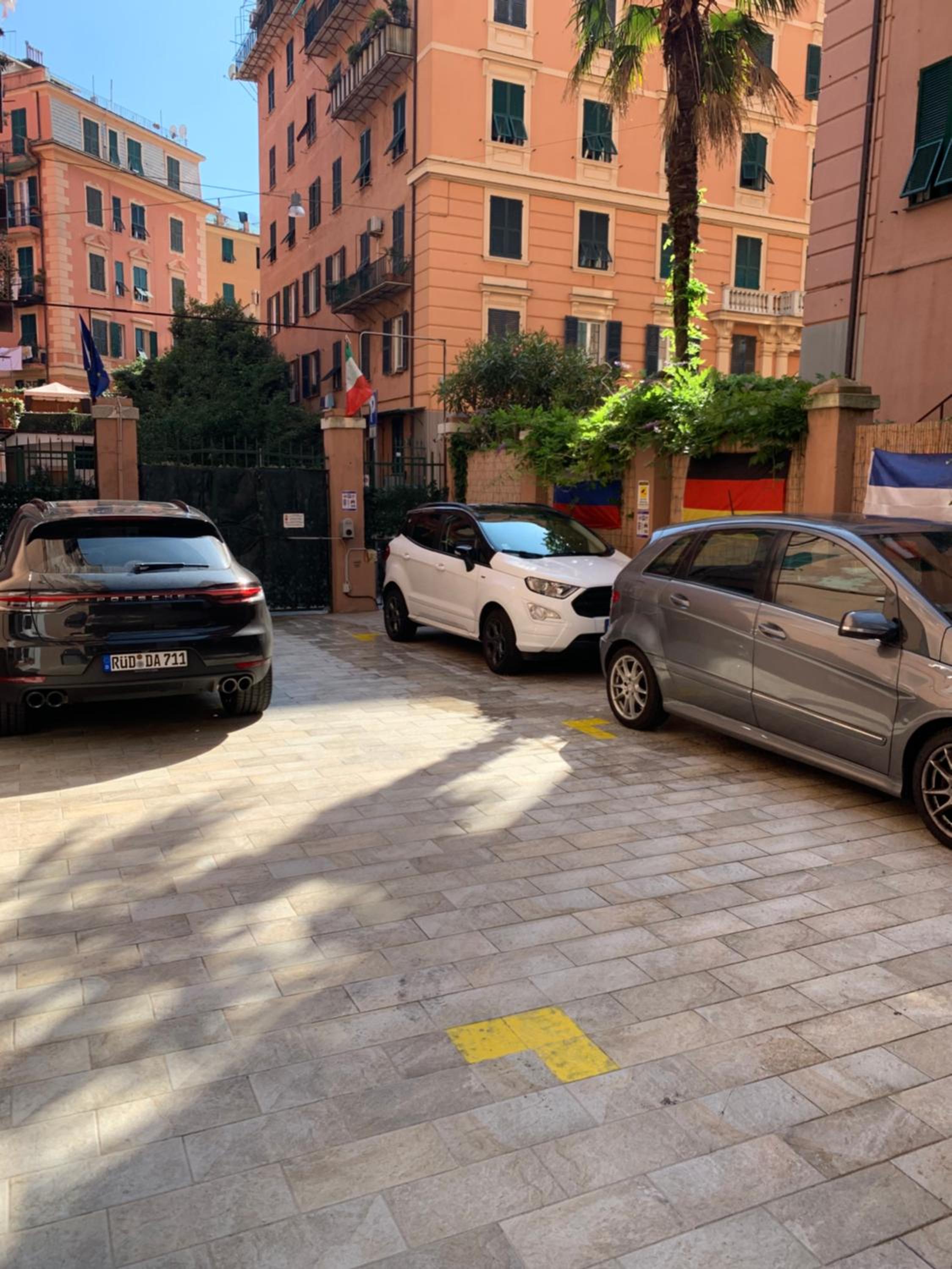 Guest House Virginia's Rooms-Private free Parking and Top Carignano District