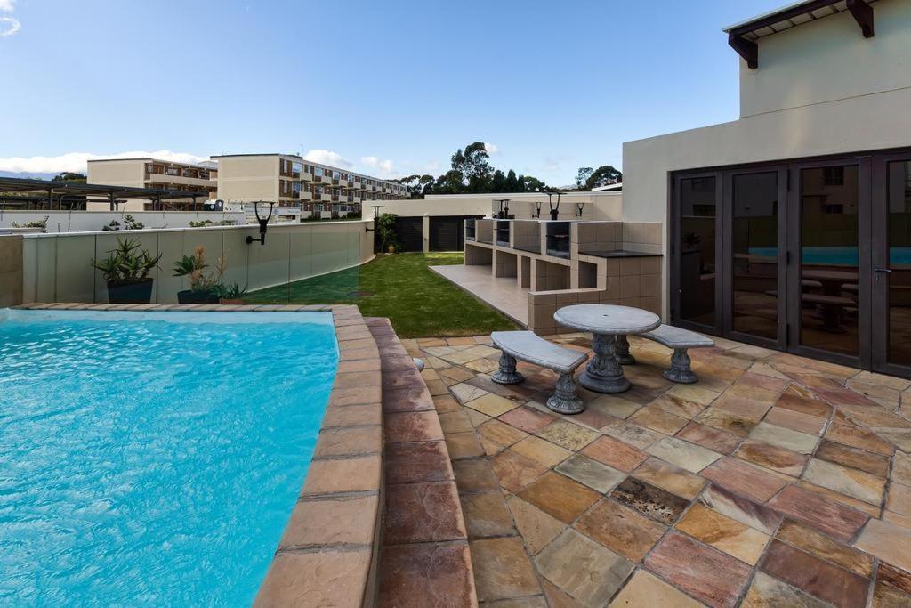 Ocean View 905 Self Catering Accommodation Strand Western Cape South Africa view 4