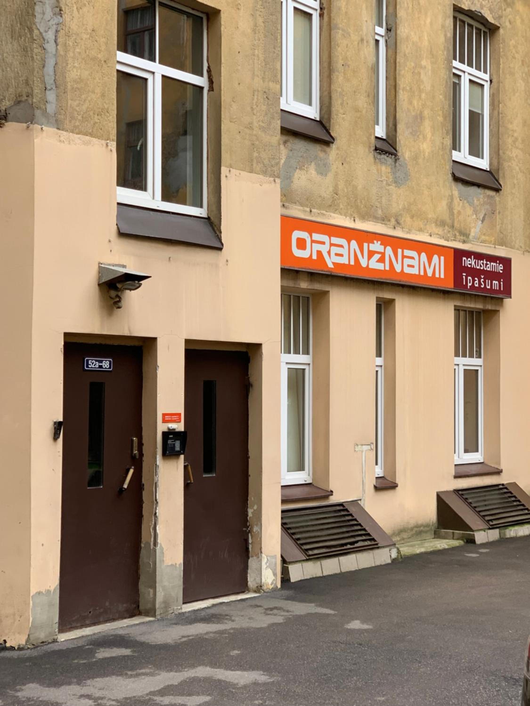 Orange apartments 52 view 4