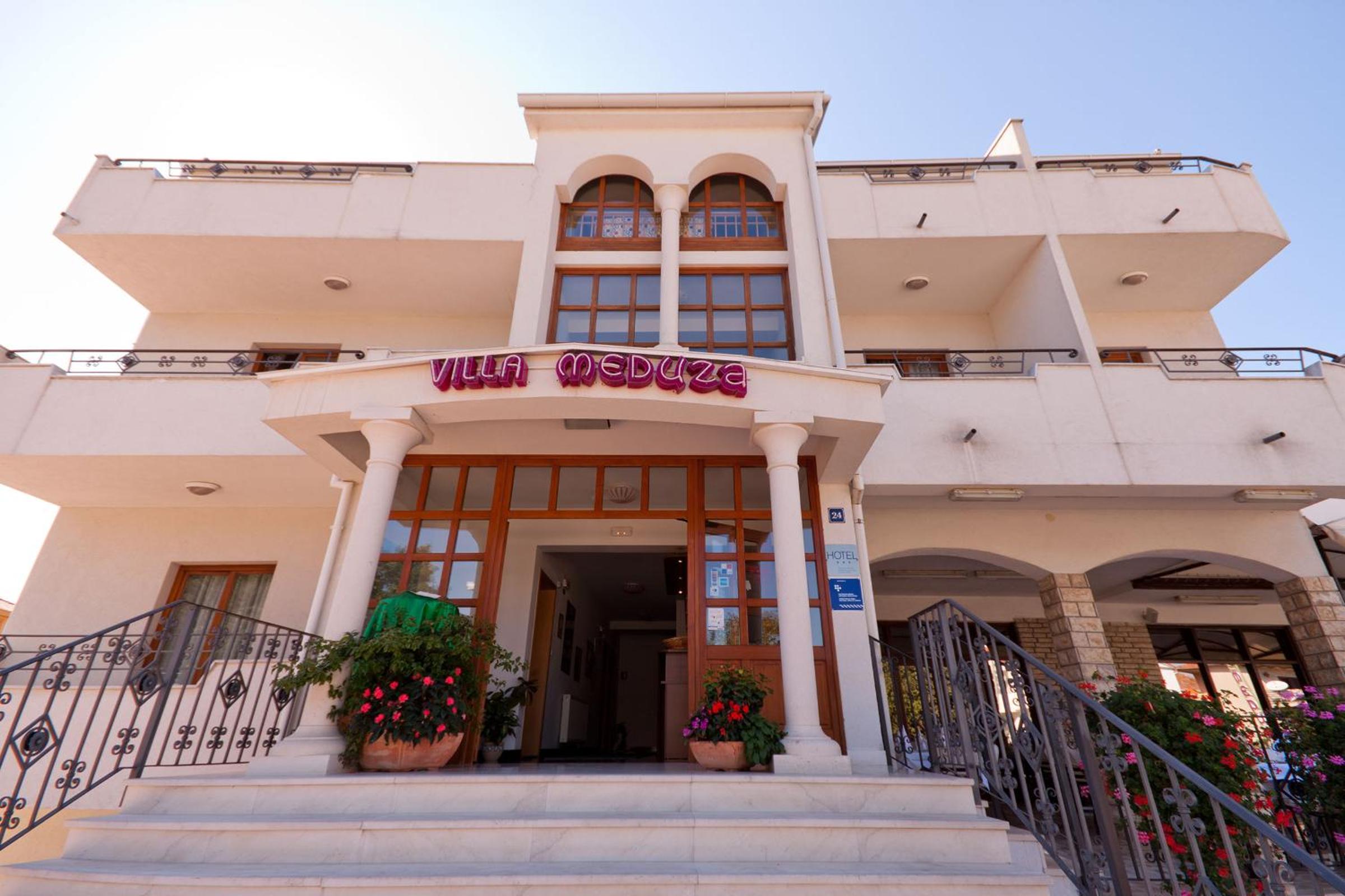 HOTEL MEDUZA - Image 1