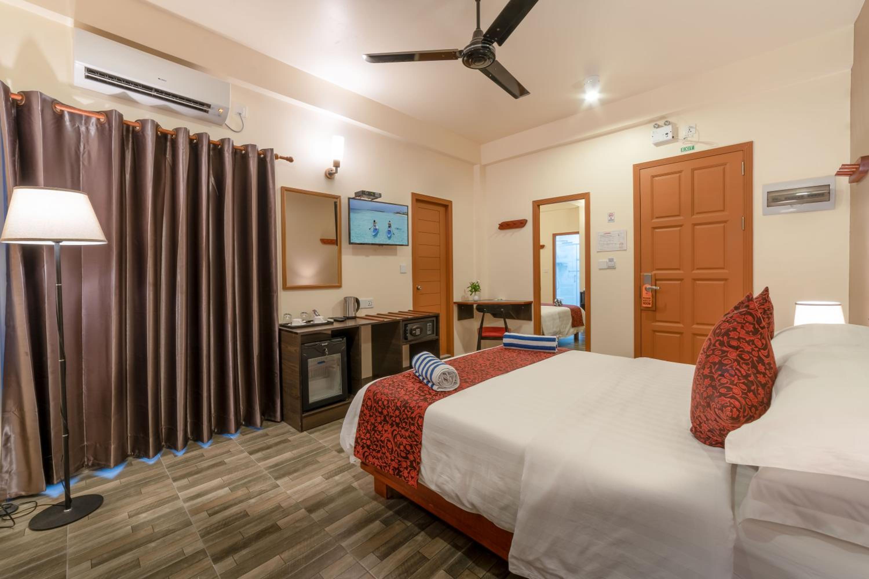 Paguro Beach Inn