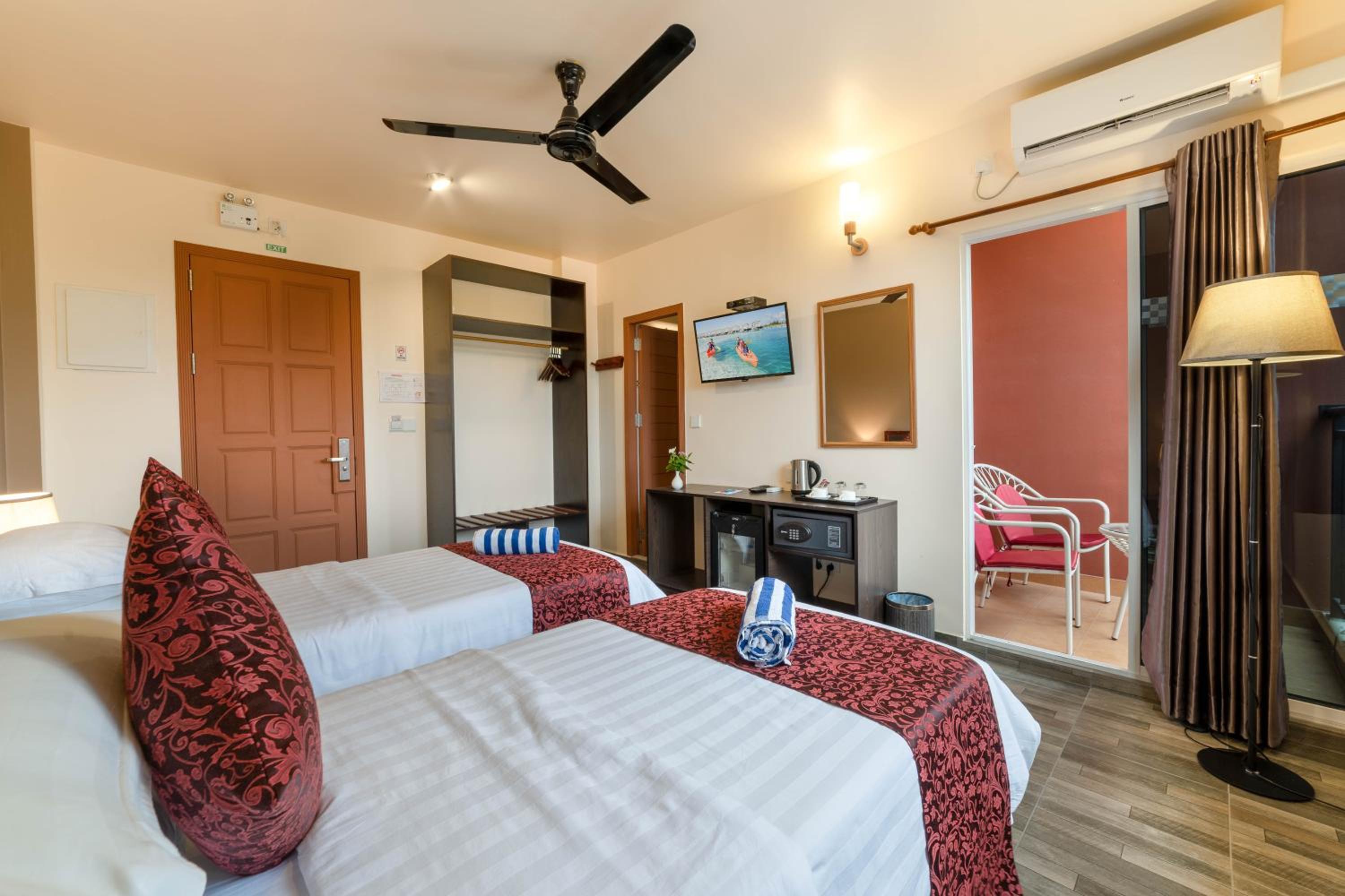 Paguro Beach Inn