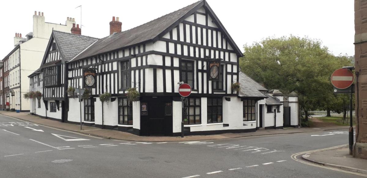 Queens Head Inn view 3