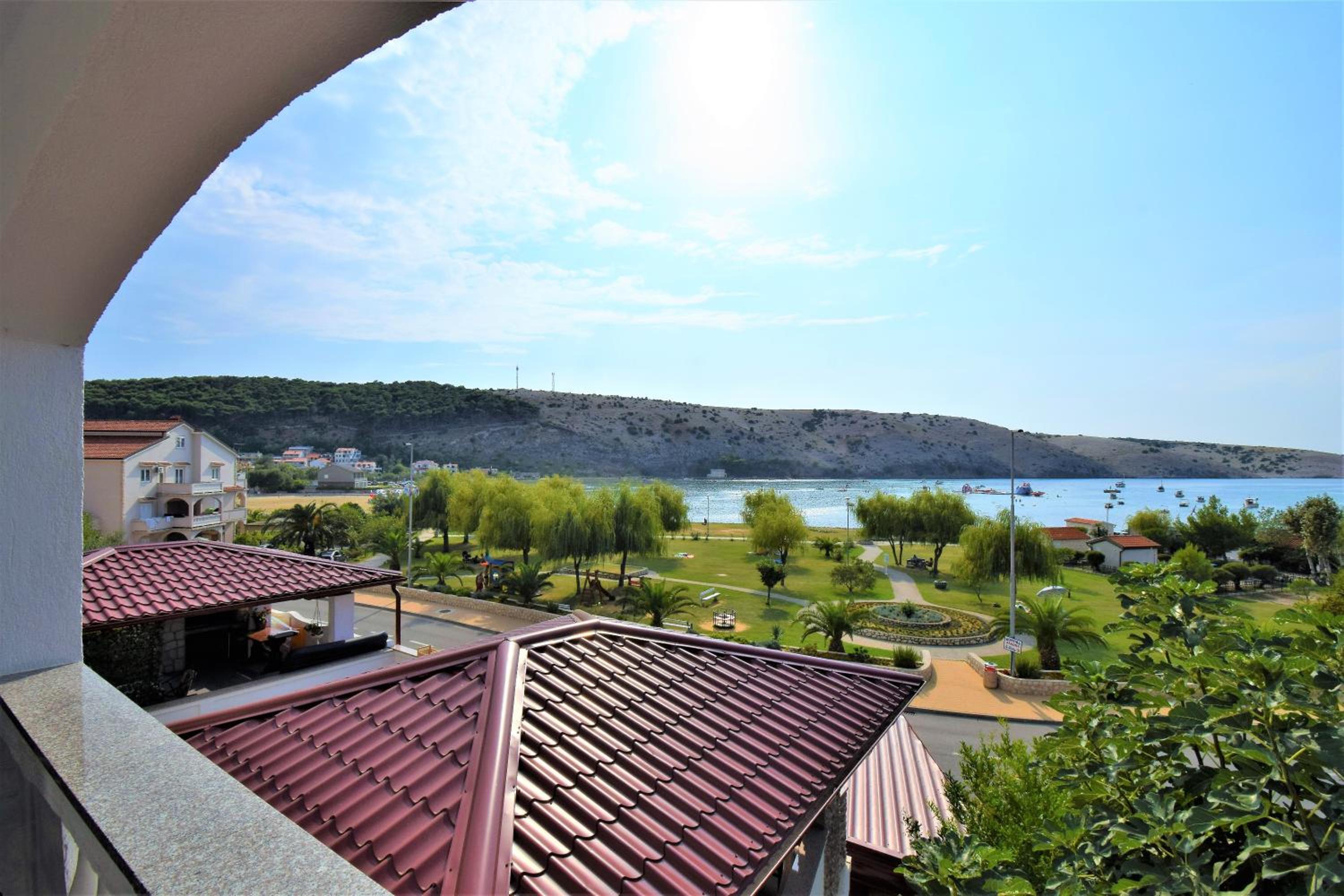 Sandra -Lopar view 4