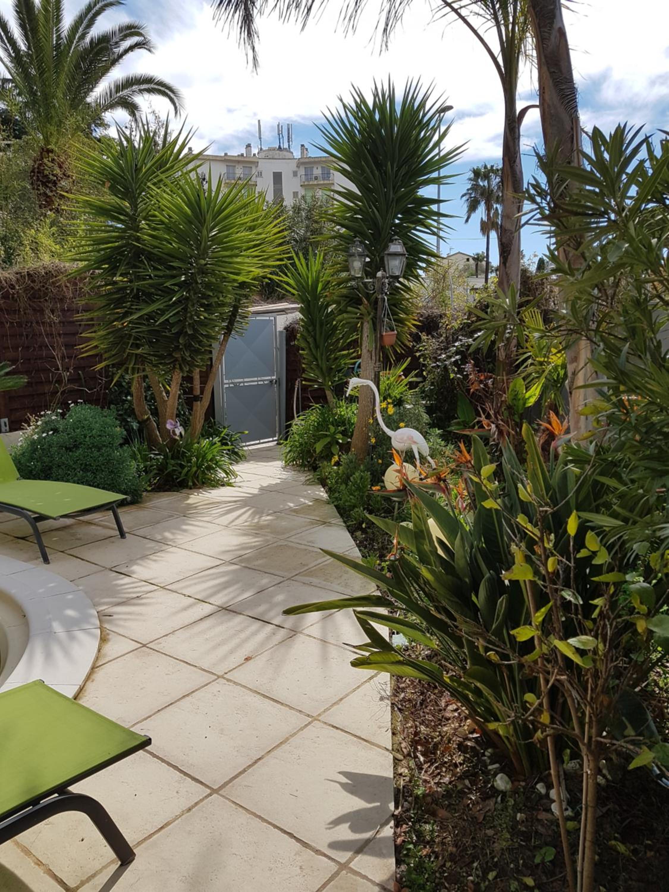 VILLA BEAUSEJOUR view 5