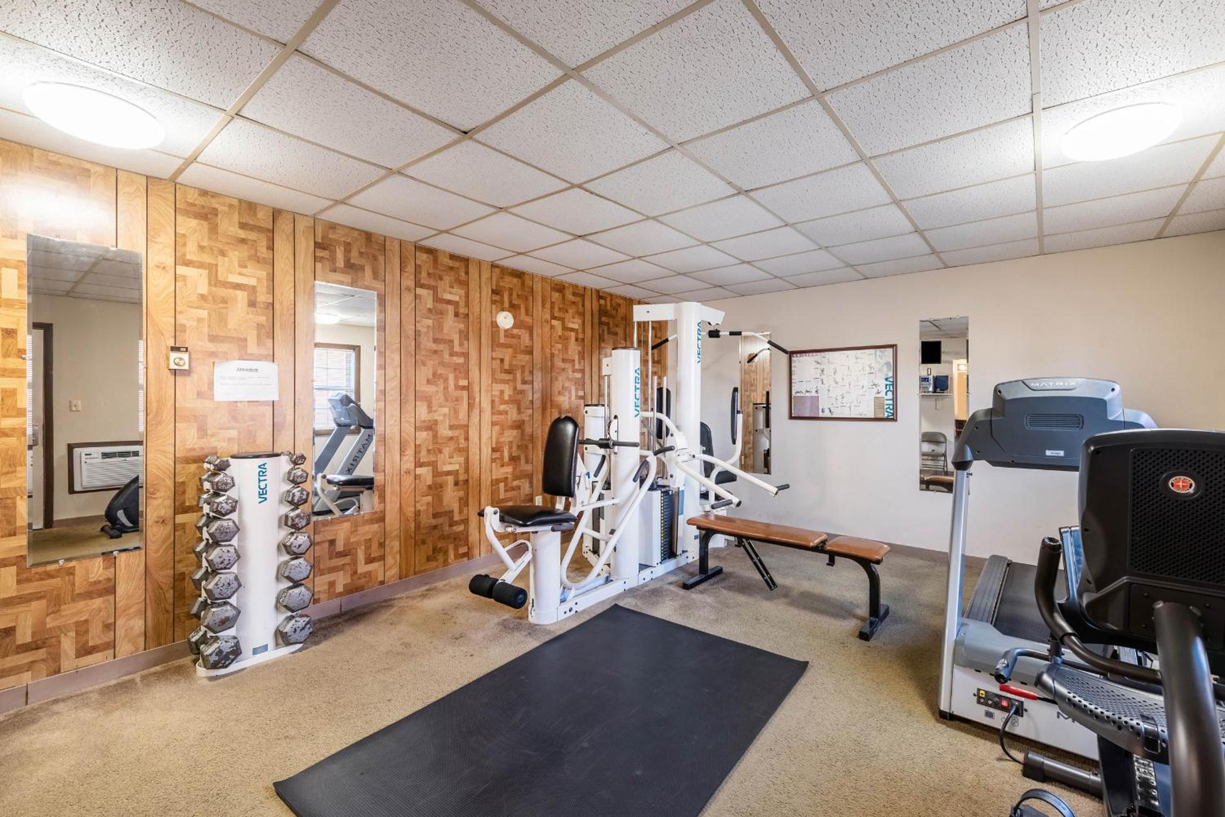 Americas Best Value Inn St. Marys - Property Image 4