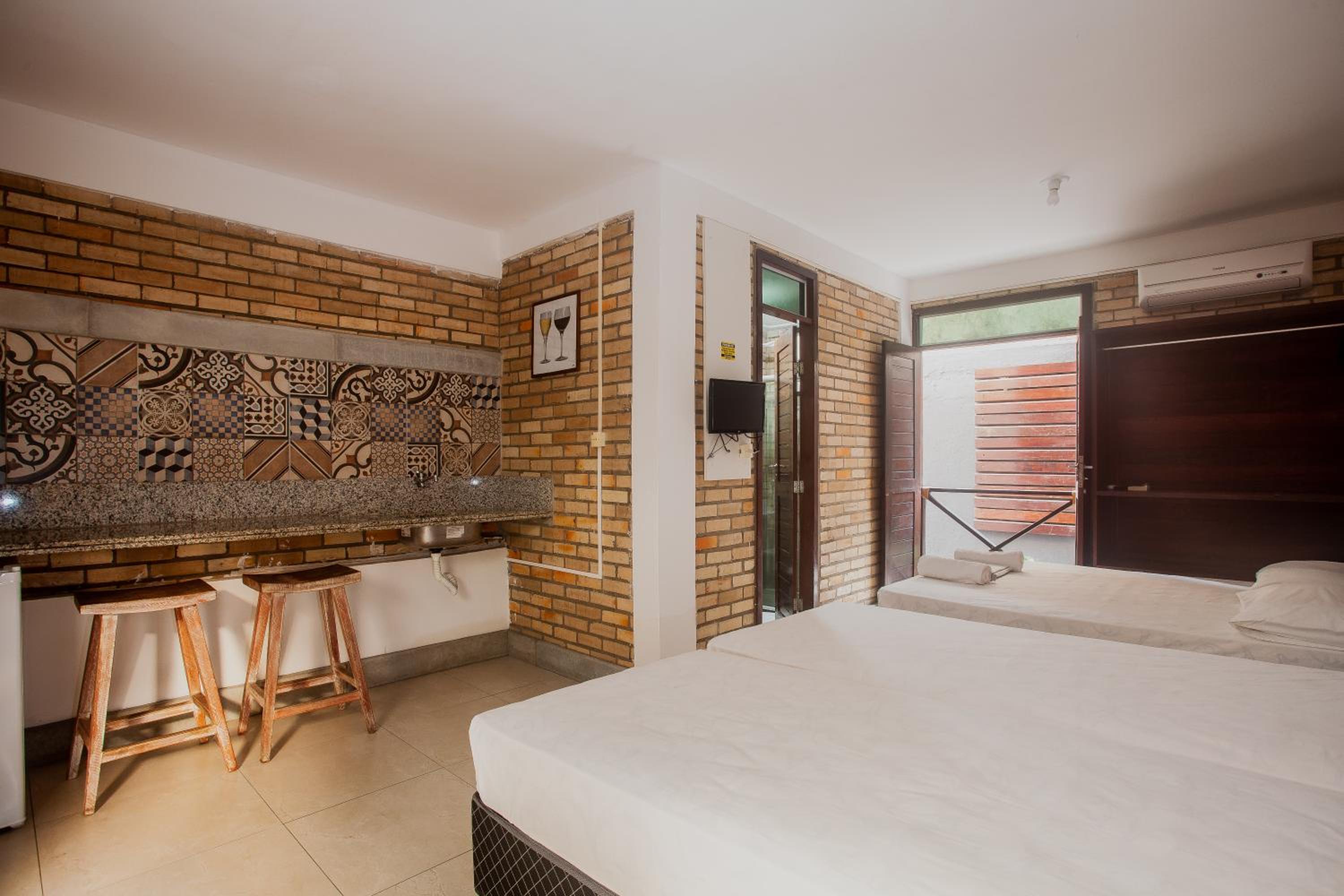 Economy Flat