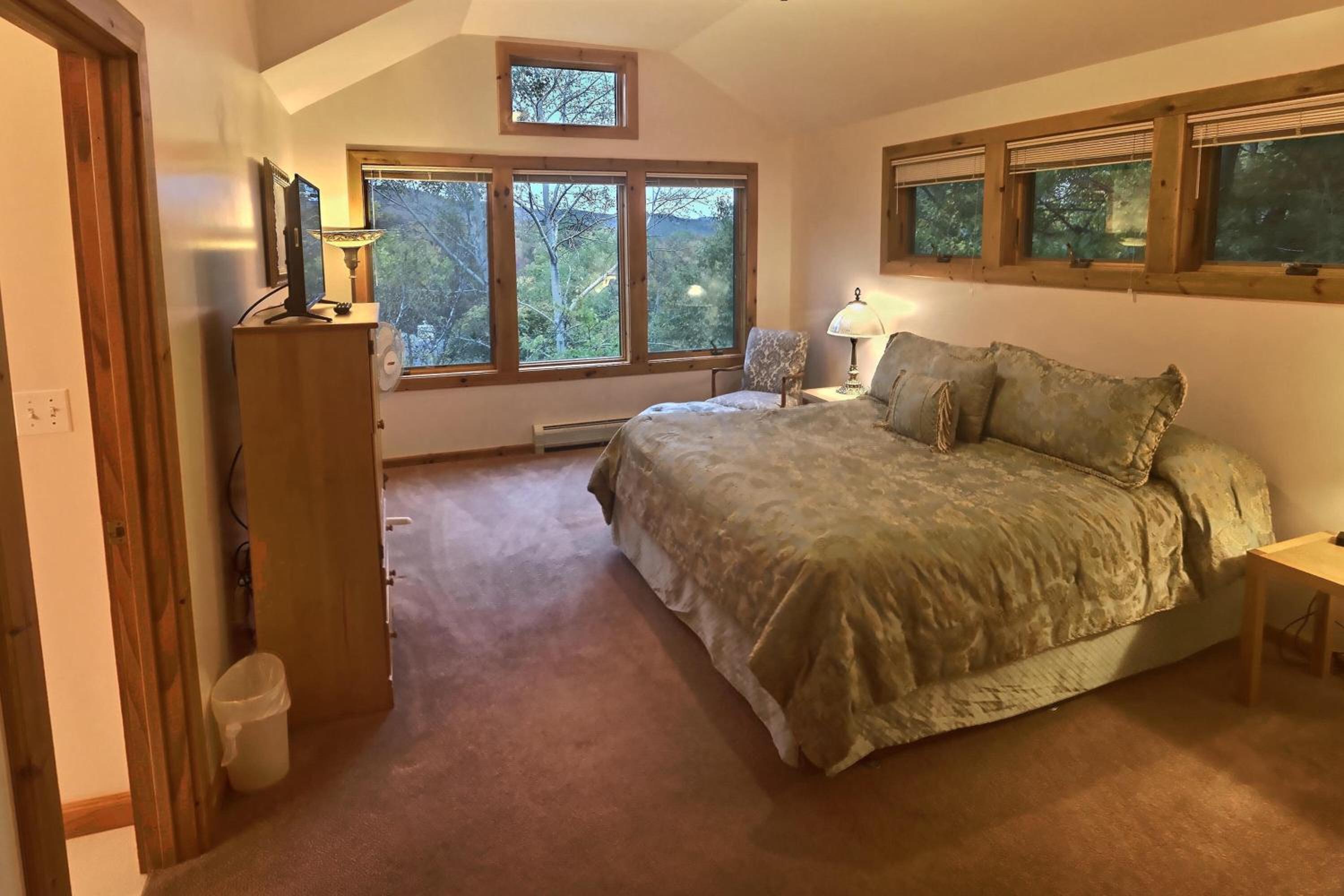 Killington Vacations - Mountain Sports Inn - Property Image 9