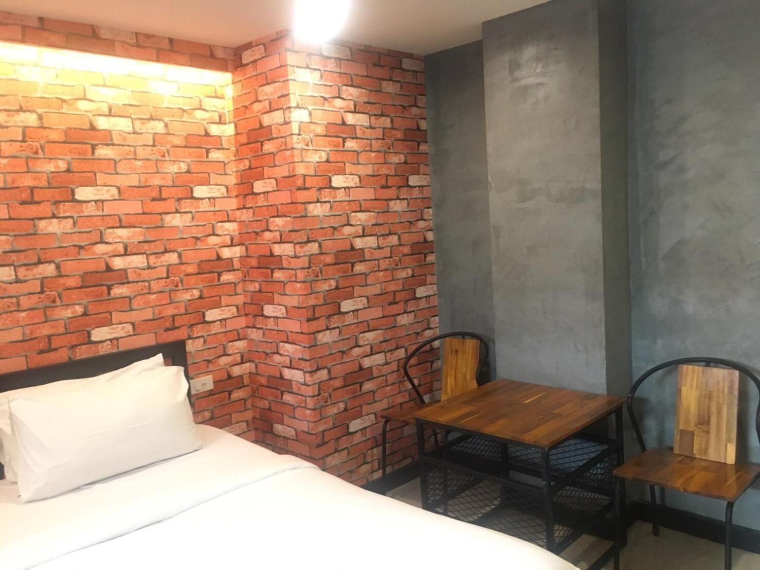 Ton Aor Place Hotel