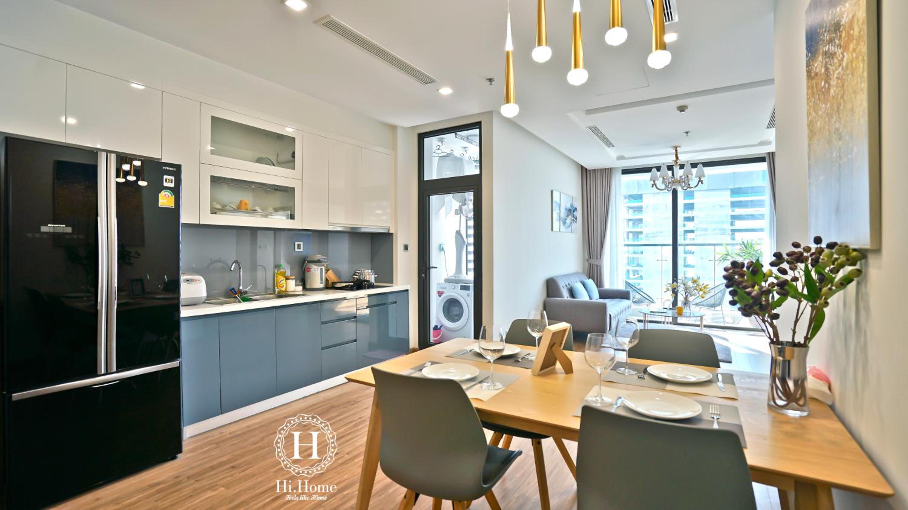 Hi-Home Suites - Vinhomes Metropolis