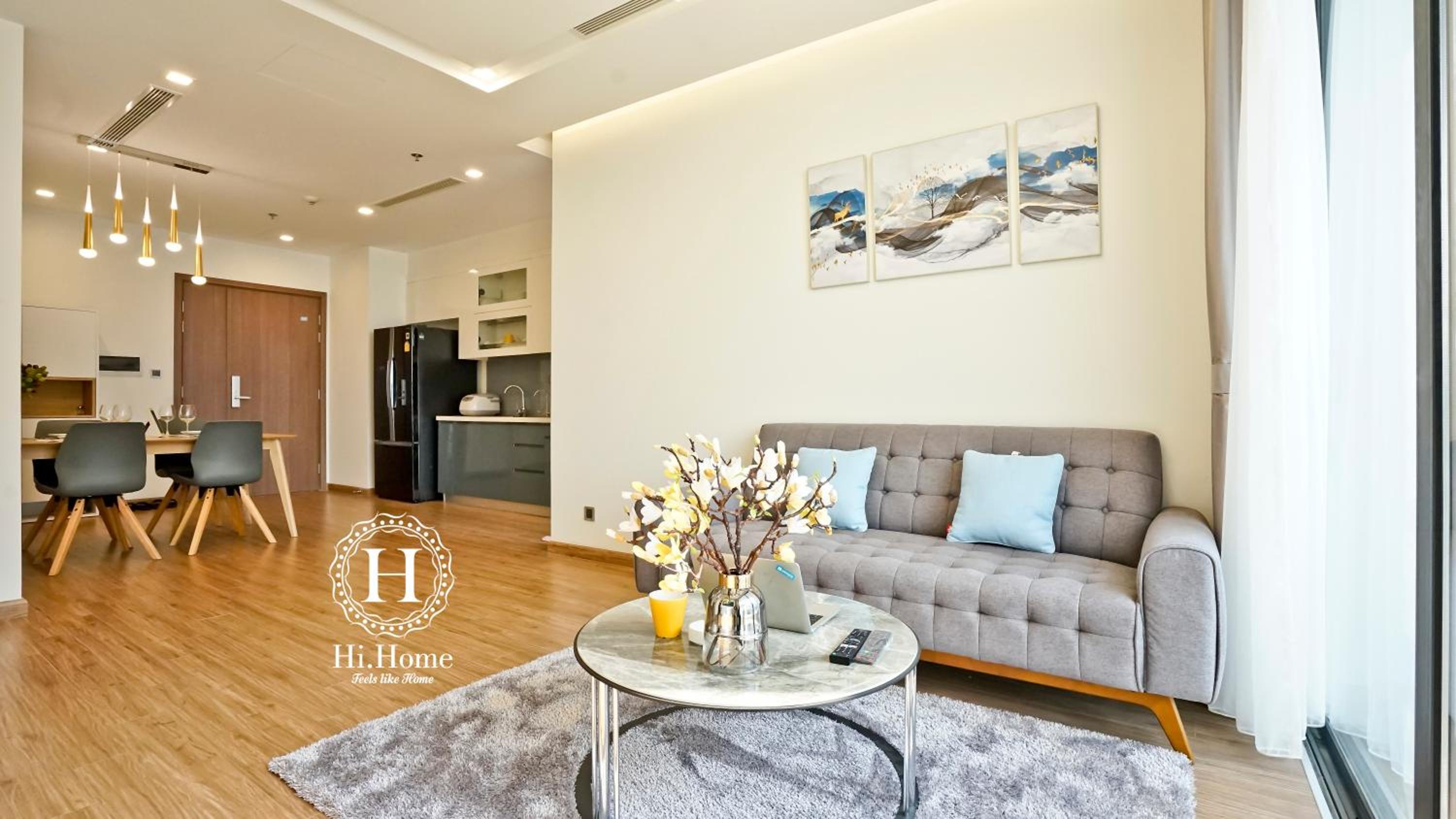 Hi-Home Suites - Vinhomes Metropolis