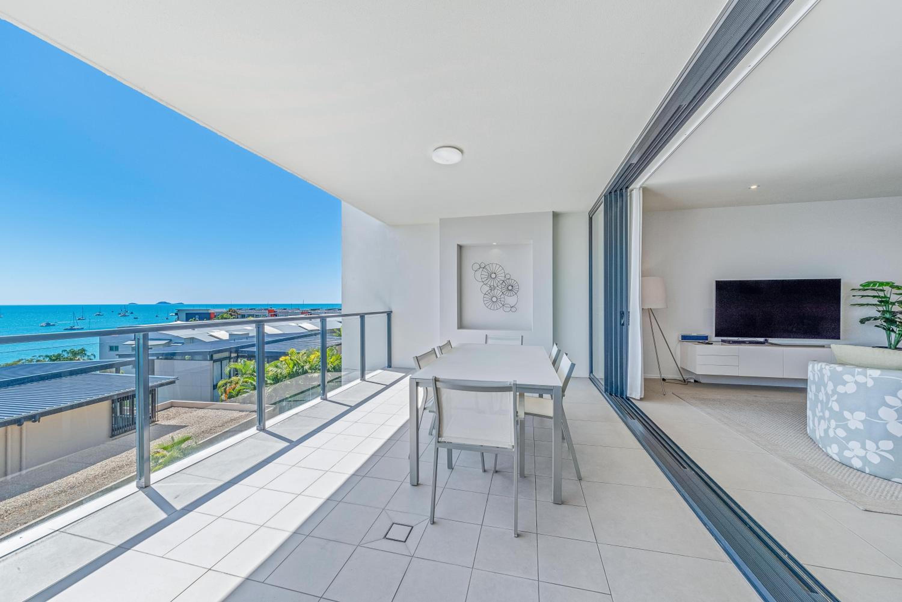 Executive on Whisper Bay - Cannonvale