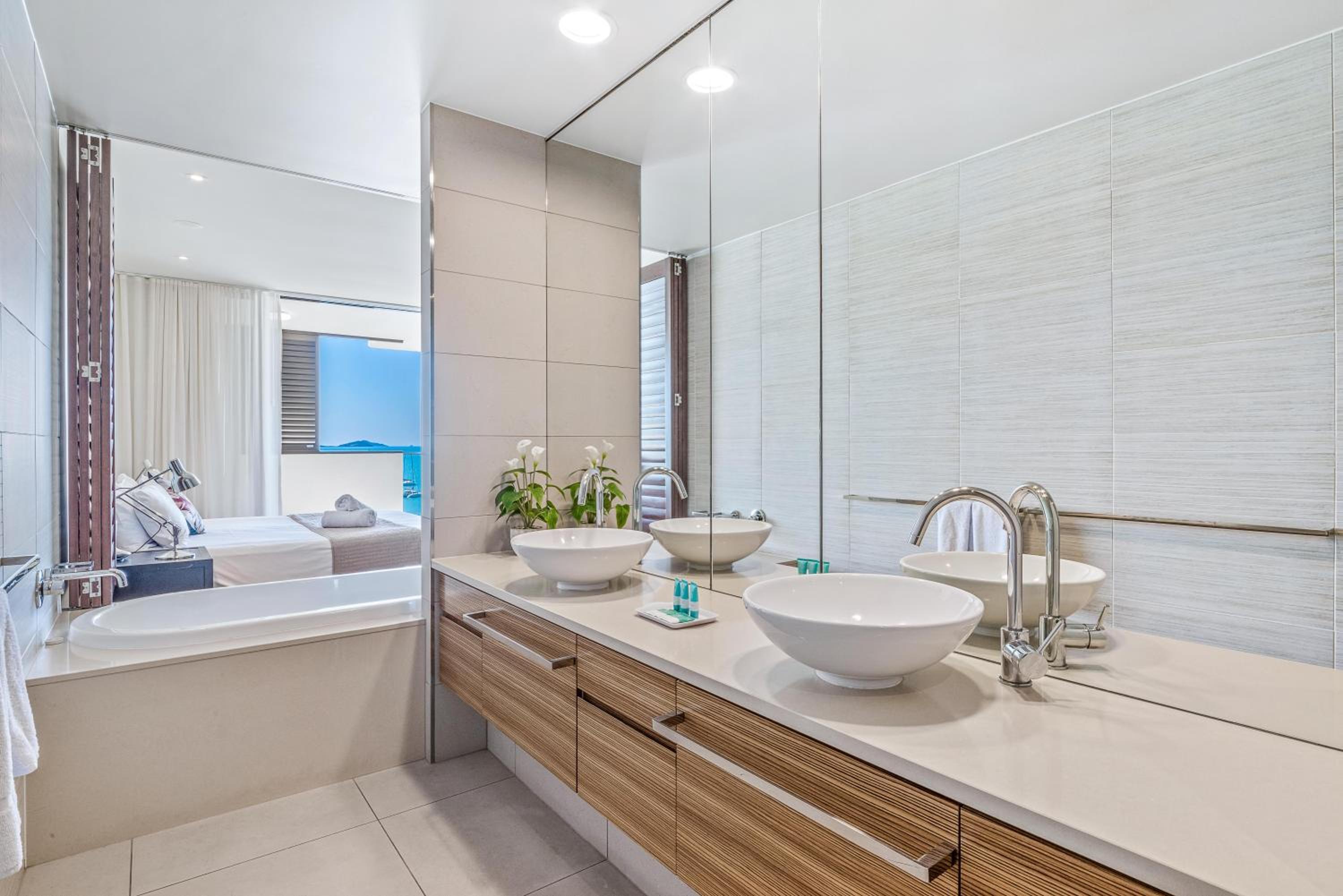 Executive on Whisper Bay - Cannonvale