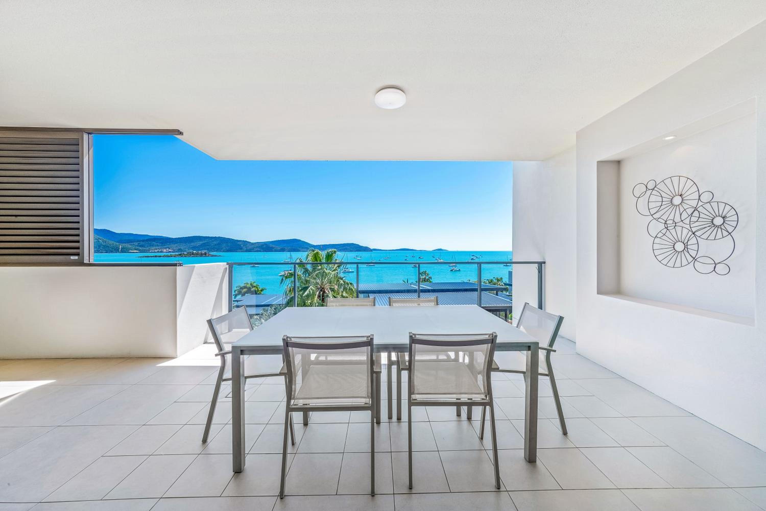 Executive on Whisper Bay - Cannonvale