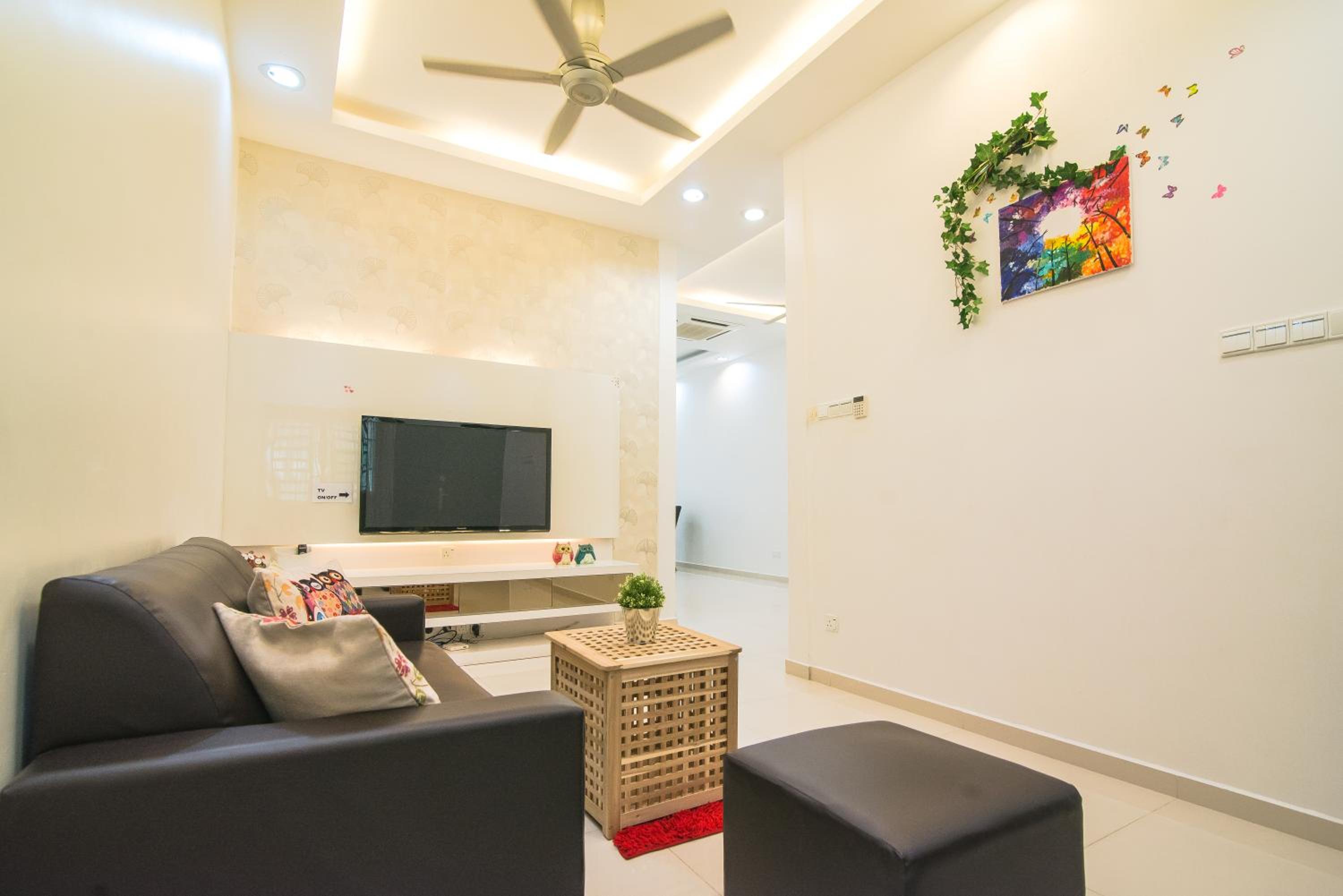 Landed Cozy House Near SPICE, Airport photo 2