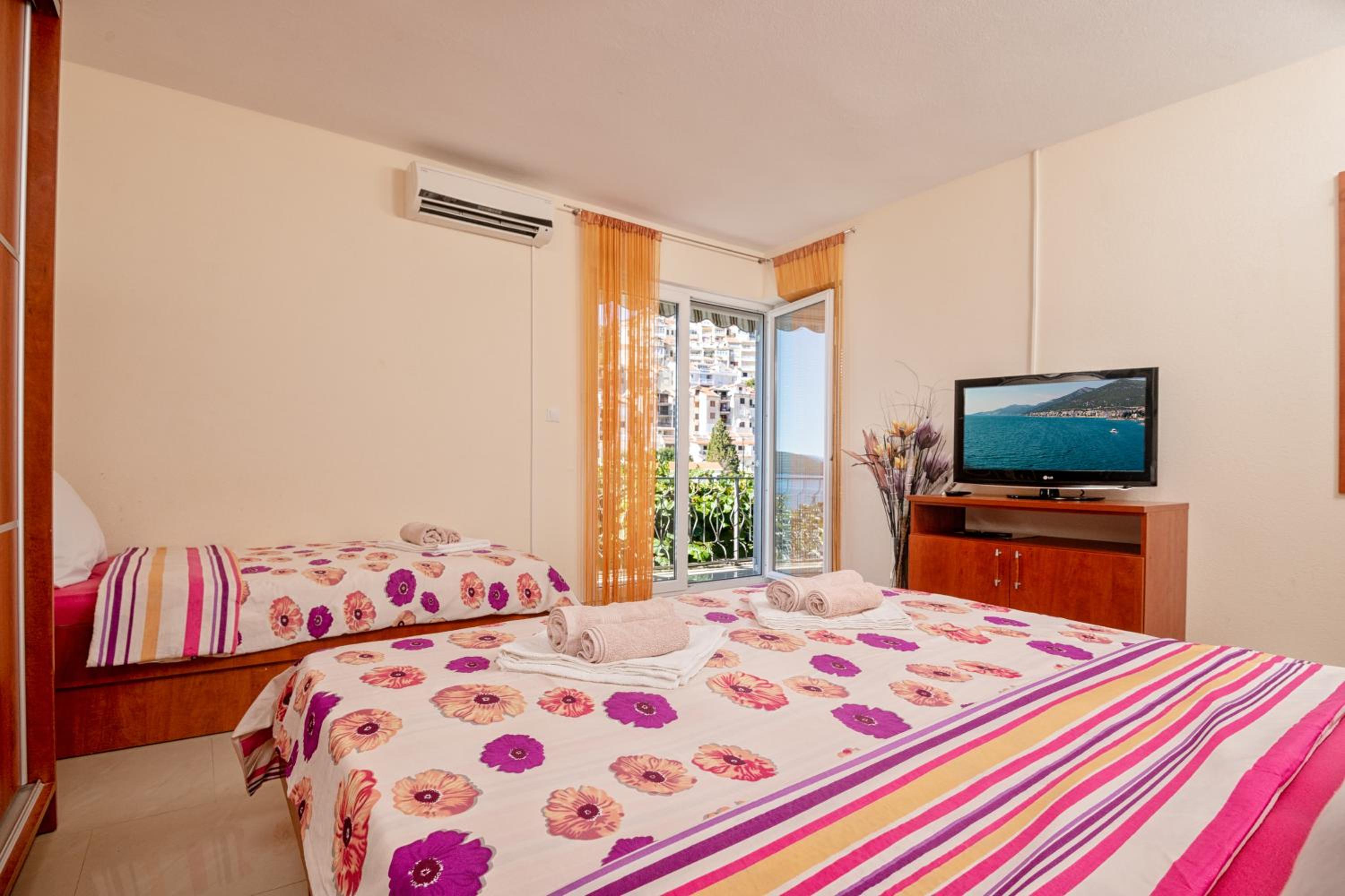 Apartments Darden view 3
