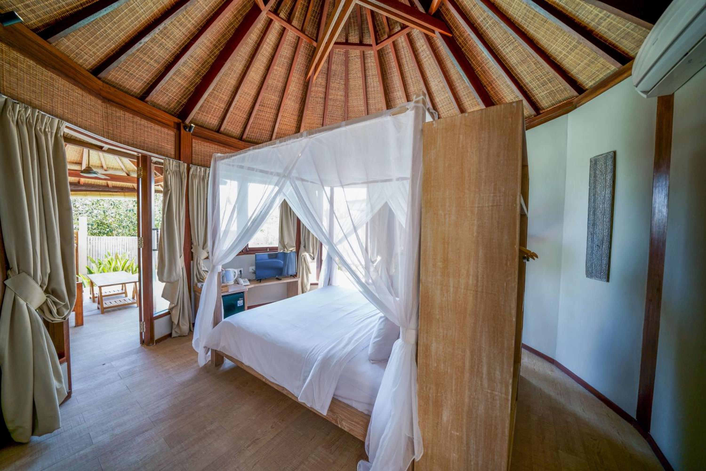 Ora Resort Avia Blue Lagoon